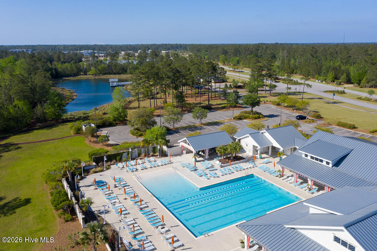 100547425 | Photo 51