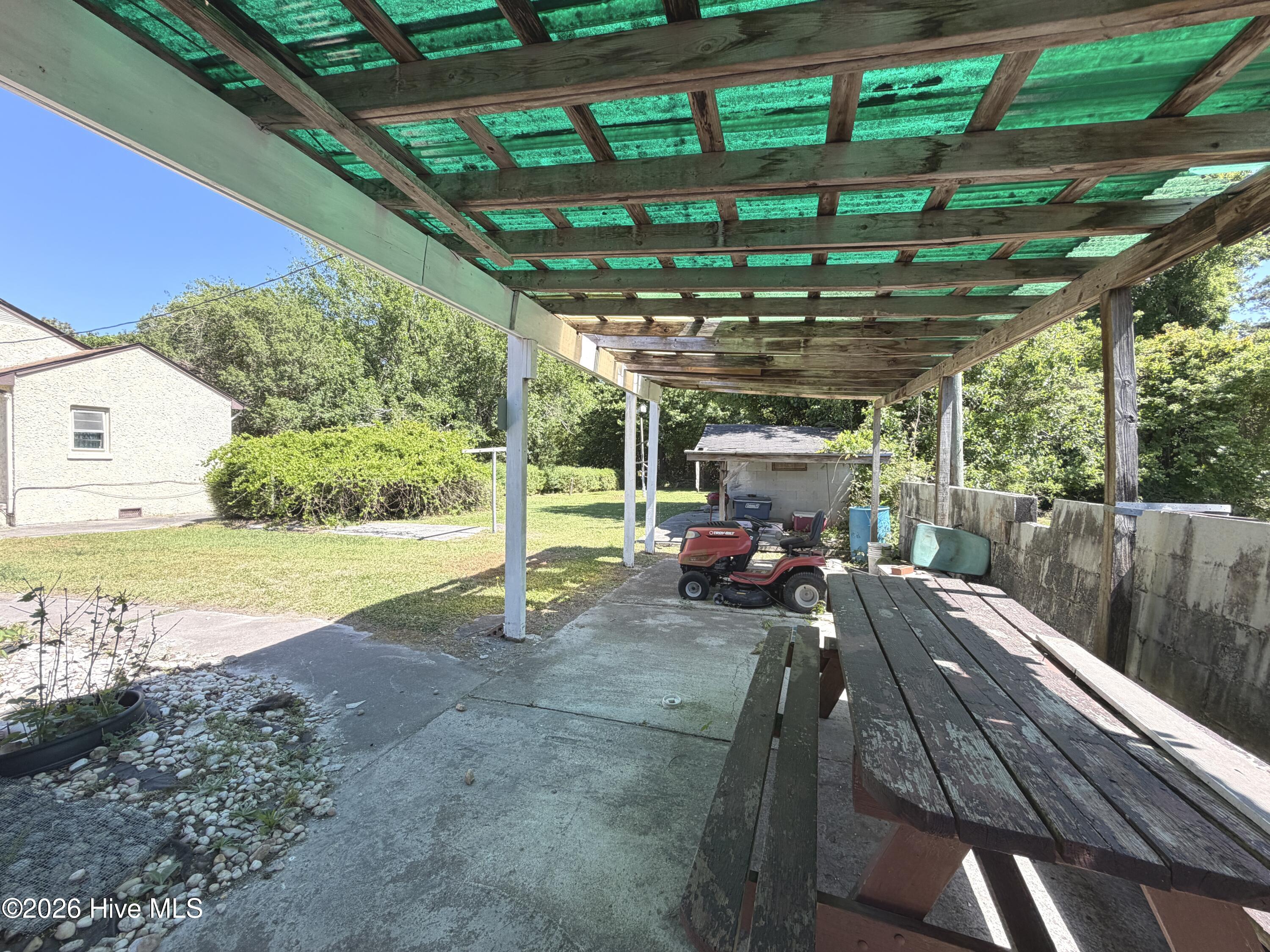 100568518 | Photo 19