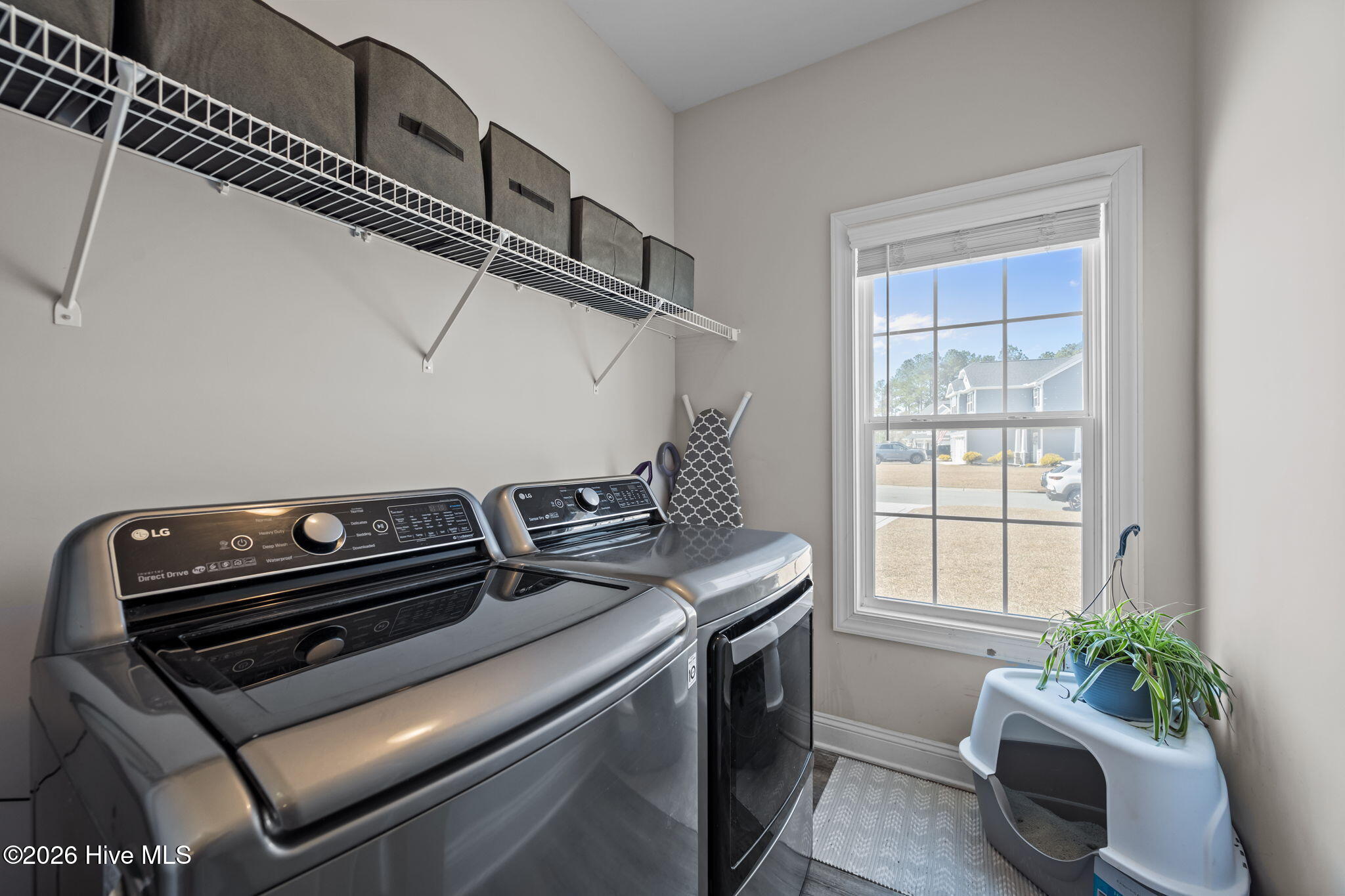 100557396 | Photo 25