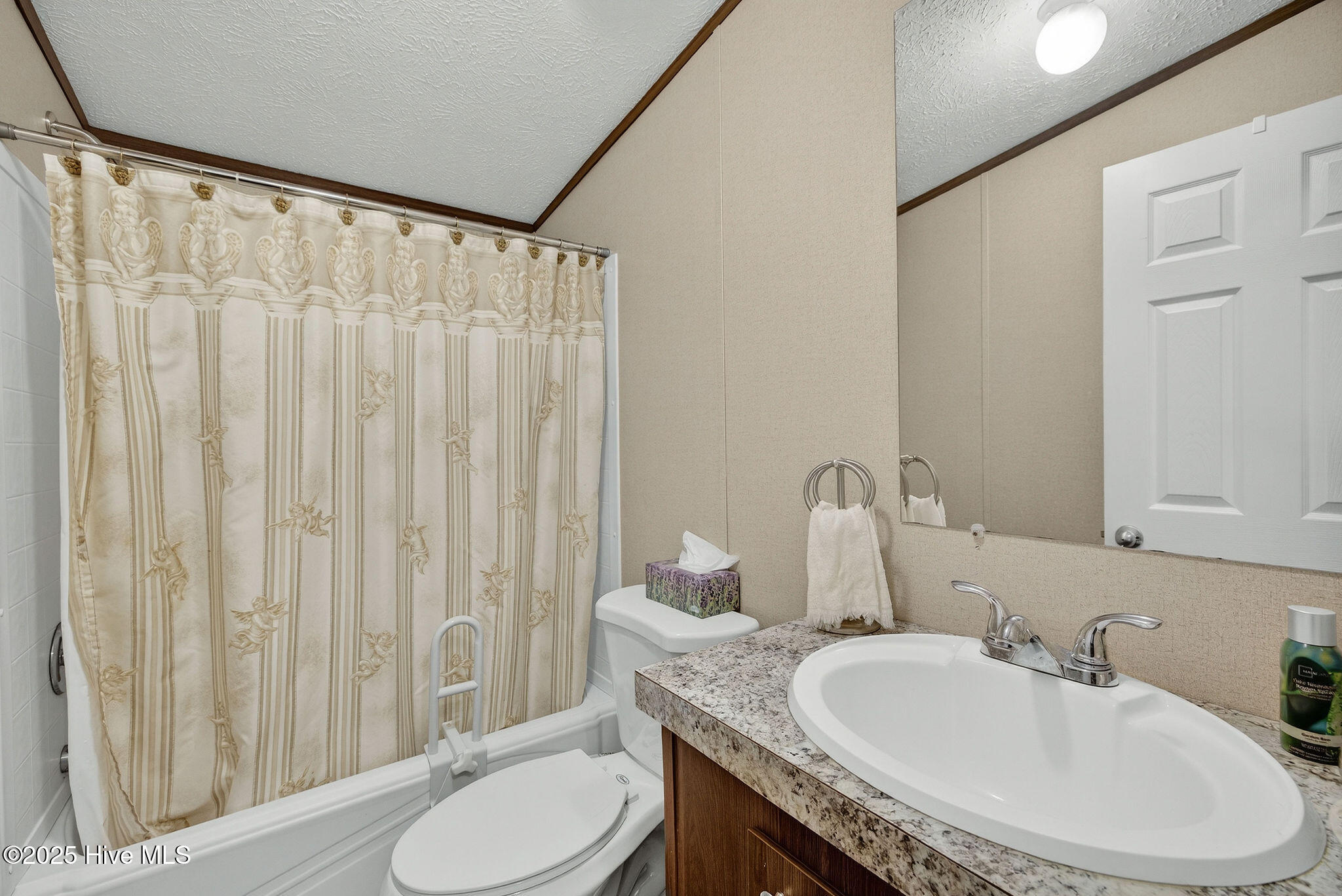 100537876 | Photo 33