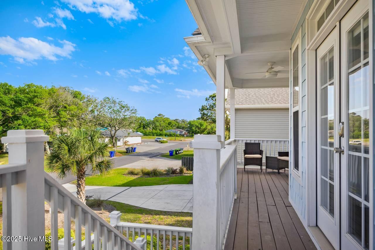 100541389 | Photo 56