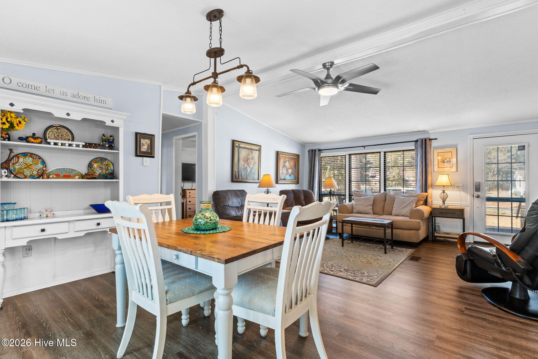 100549816 | Photo 10