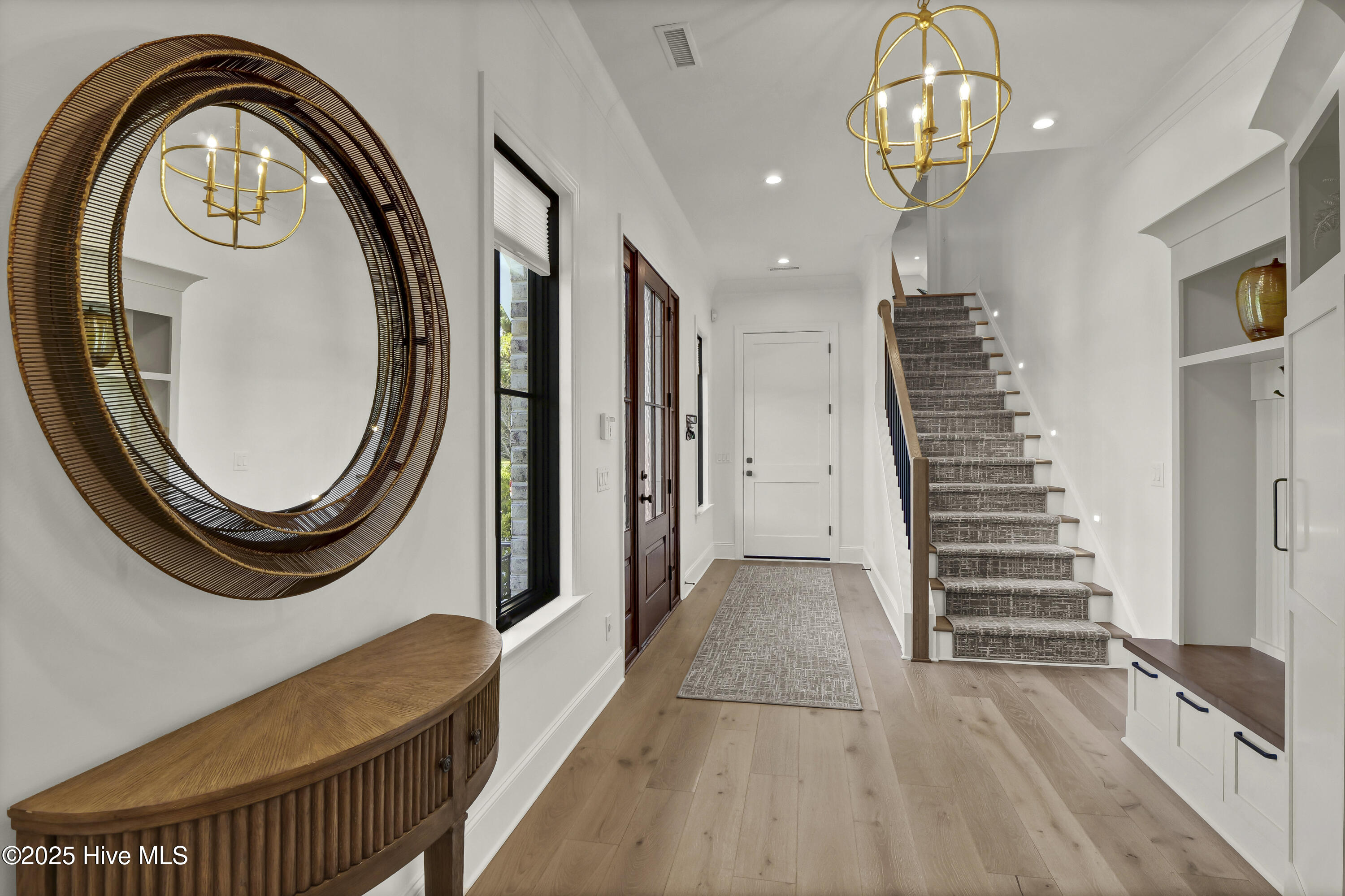 100532496 | Photo 12