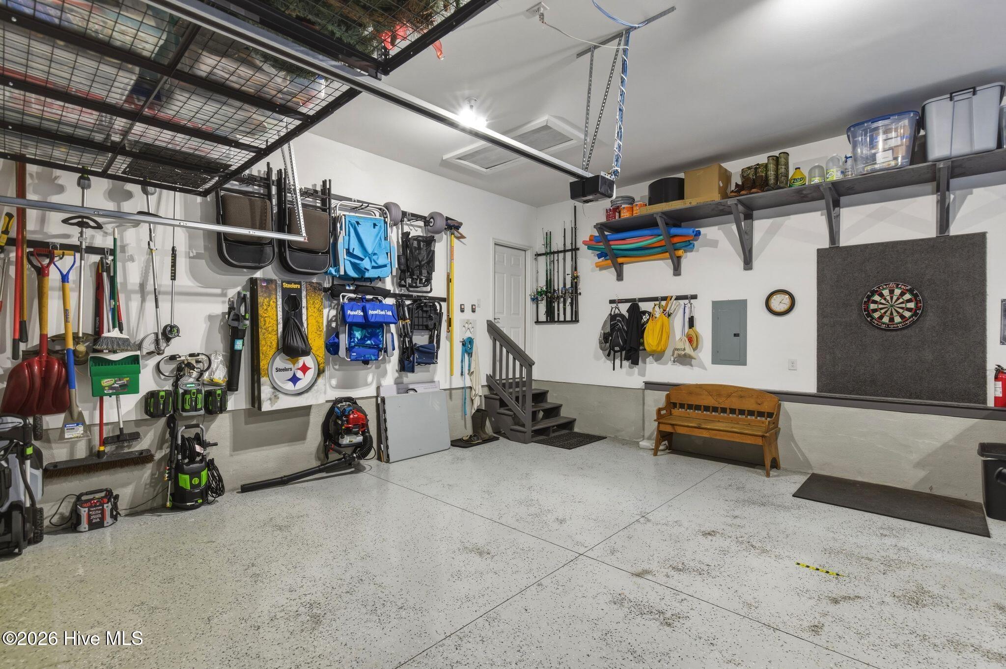 100560702 | Photo 65