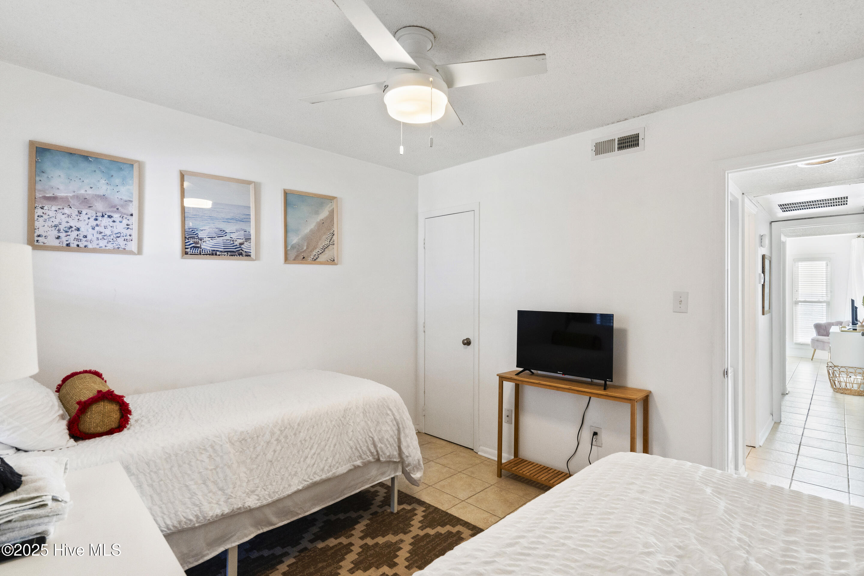 100529356 | Photo 18