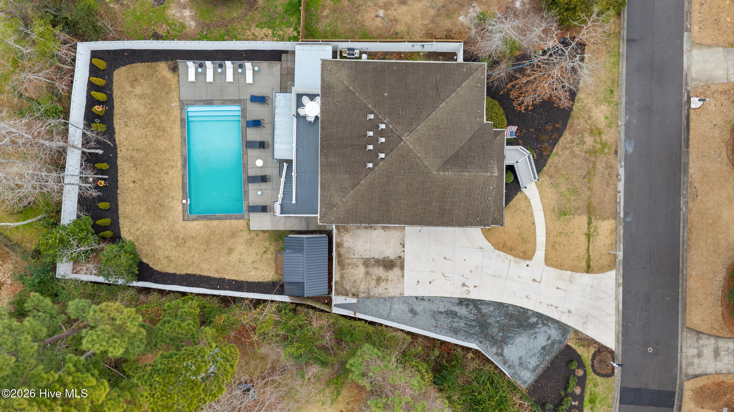 100557011 | Photo 51