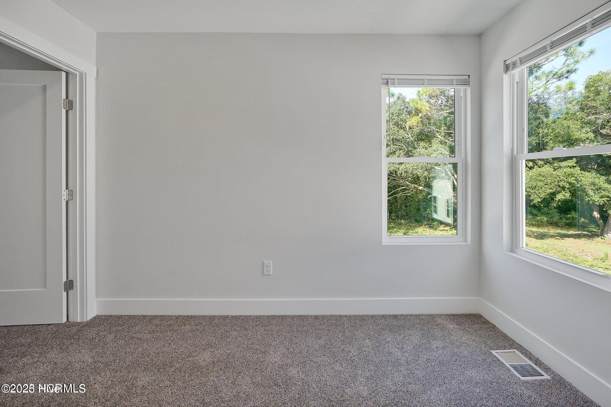 100538285 | Photo 20