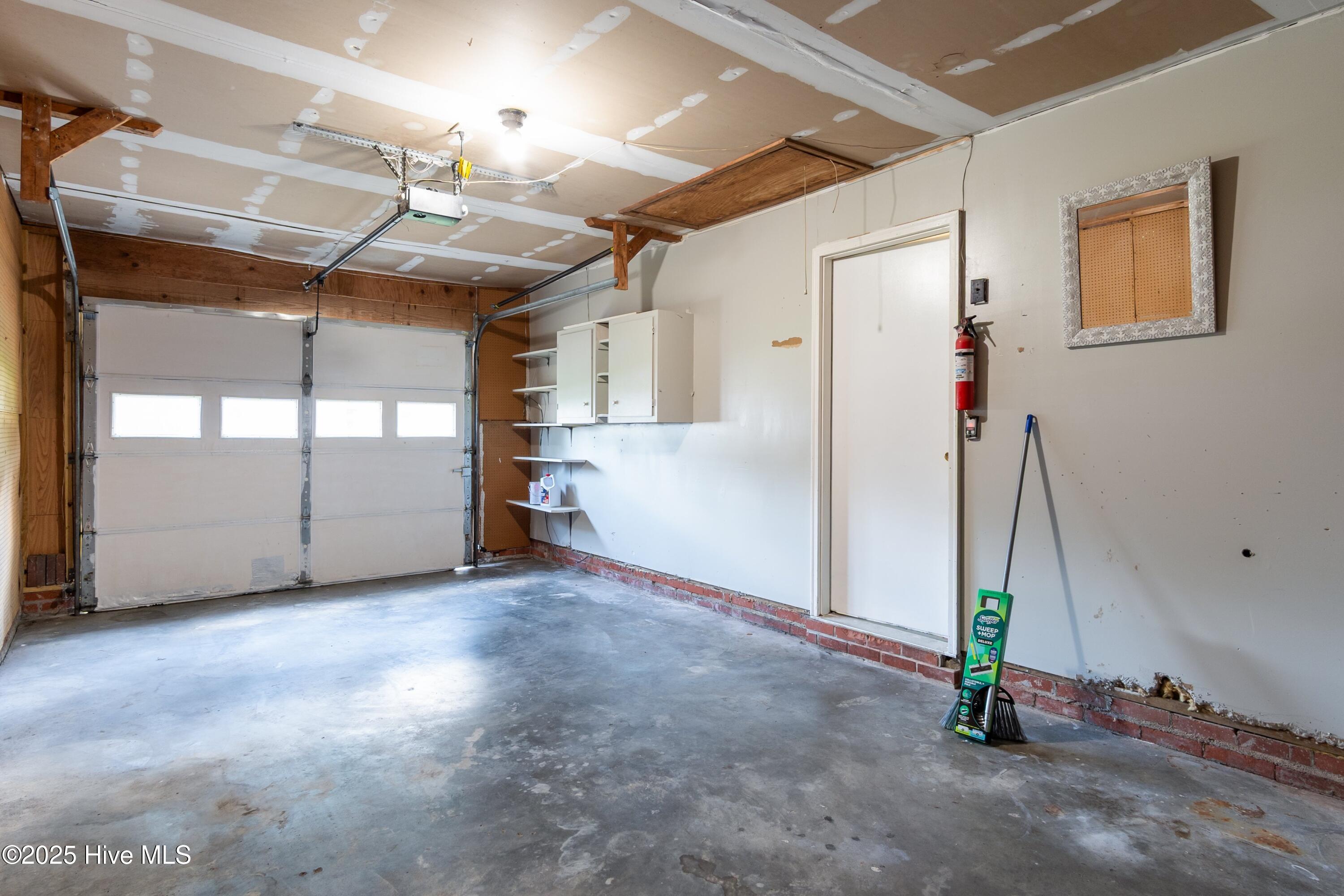 100523600 | Photo 22