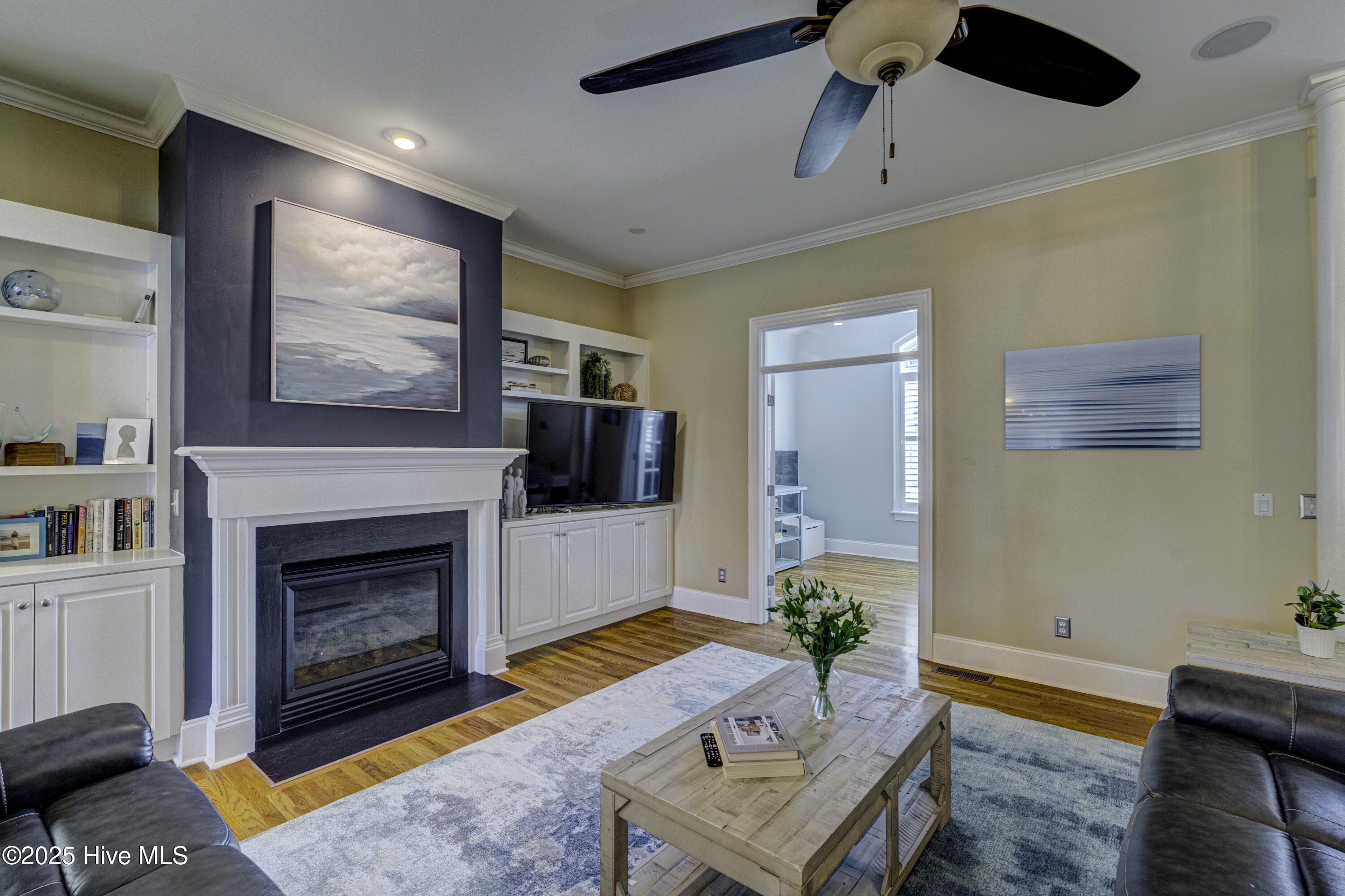 100535158 | Photo 16