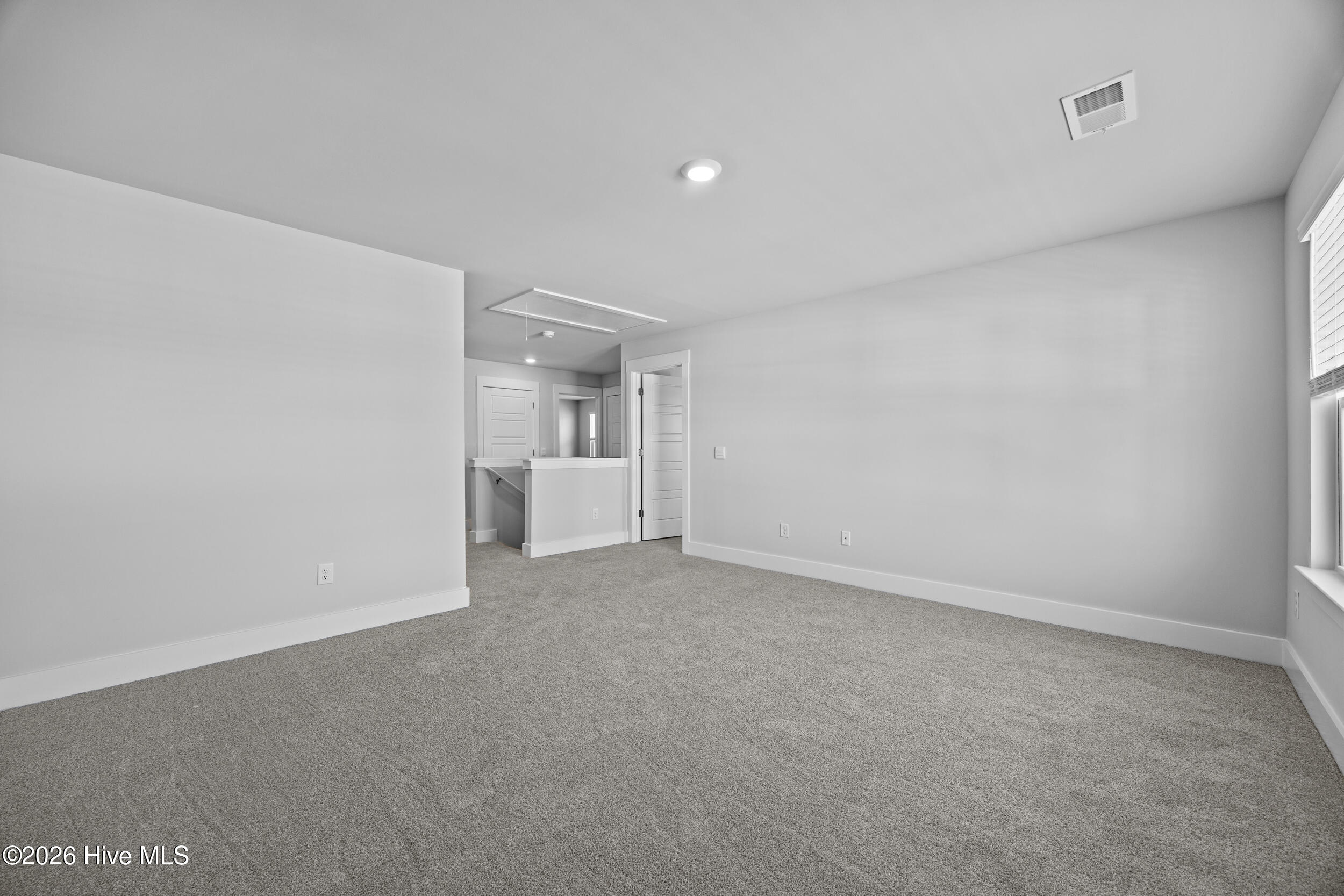 100547458 | Photo 25