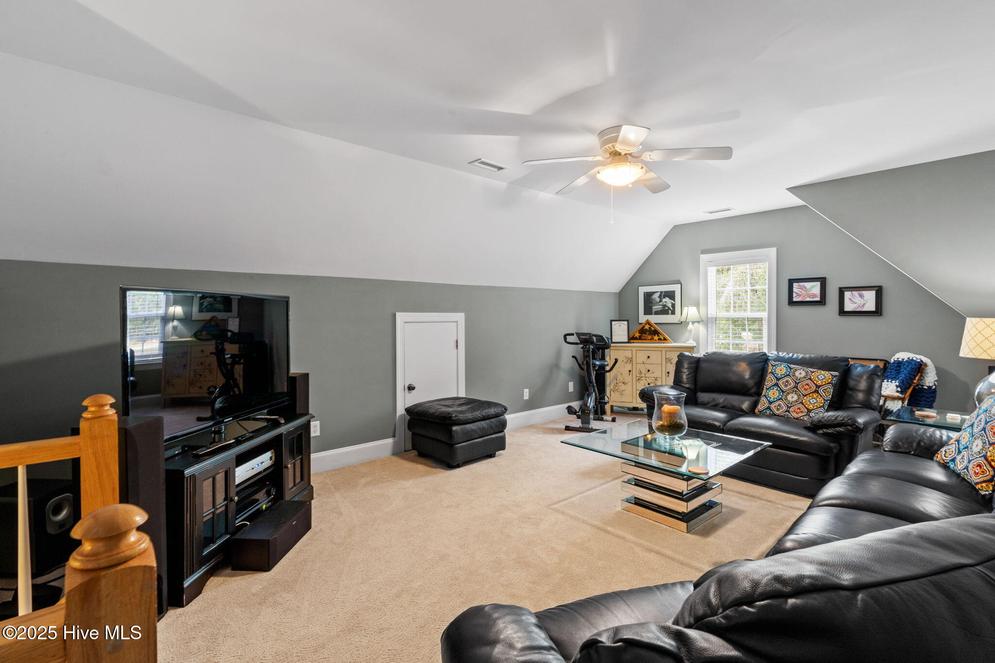 100535013 | Photo 31