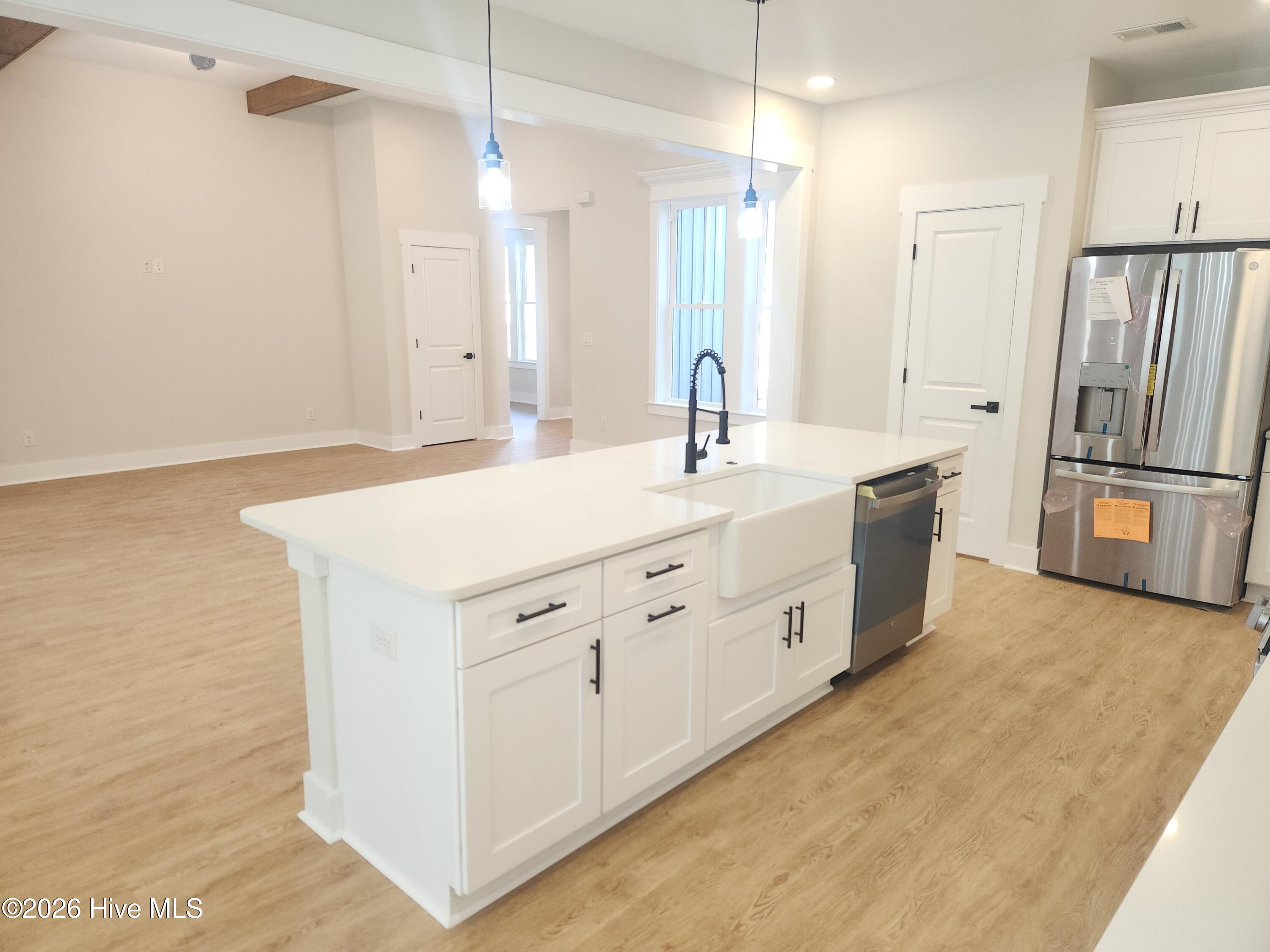 100545899 | Photo 17