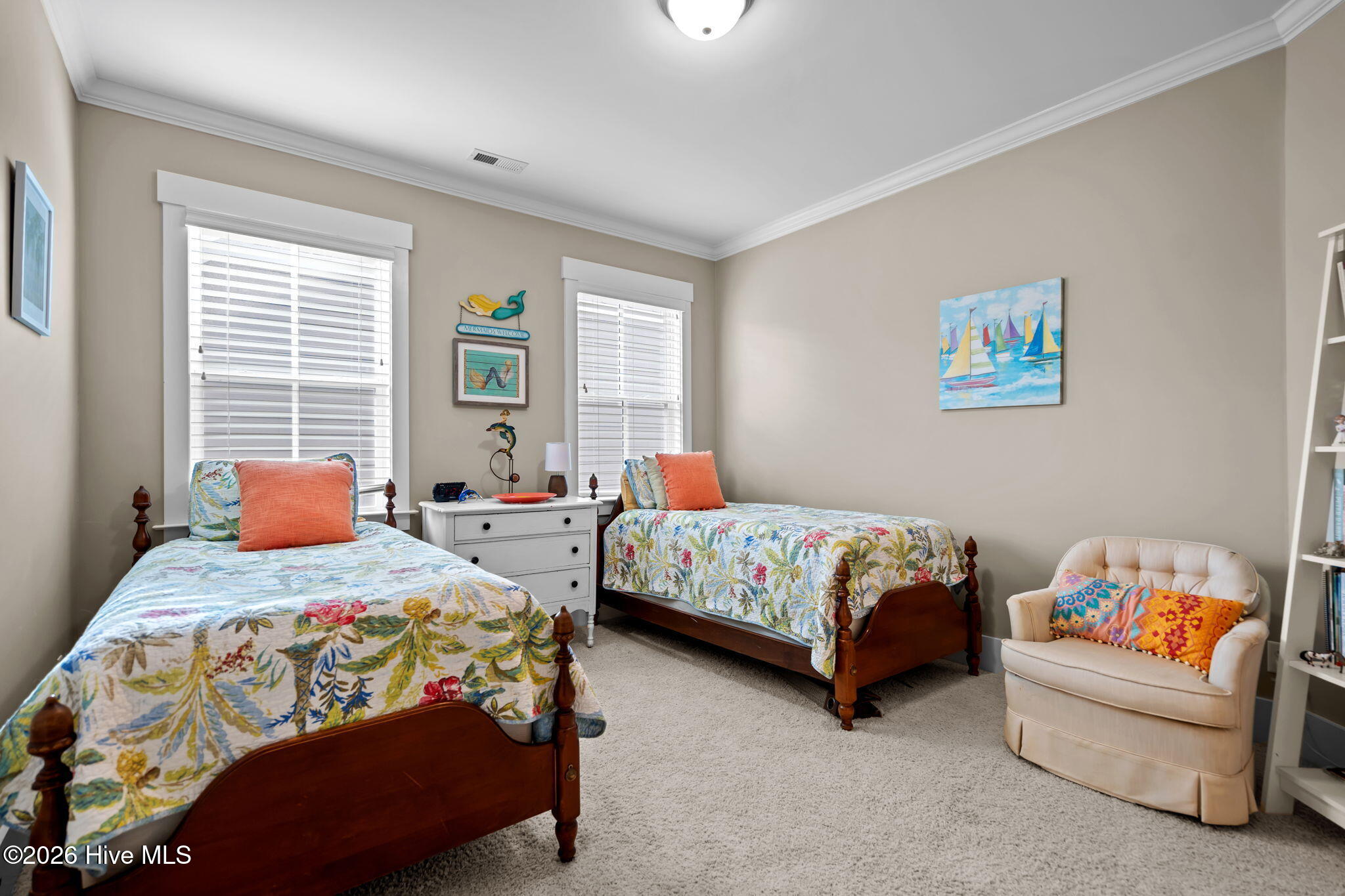 100547967 | Photo 32