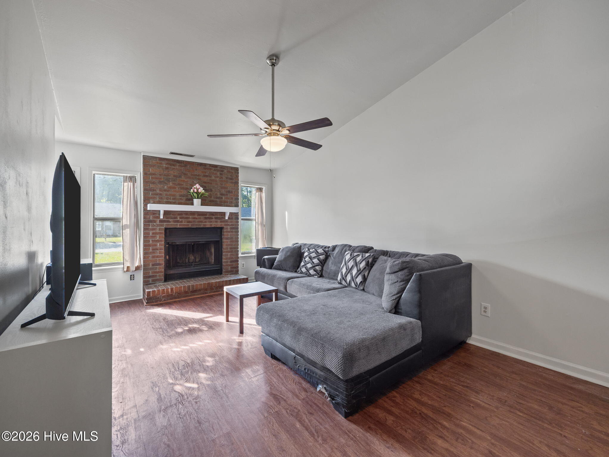 8-web-or-mls-1037 Spring Villa Dr. 9 (1)