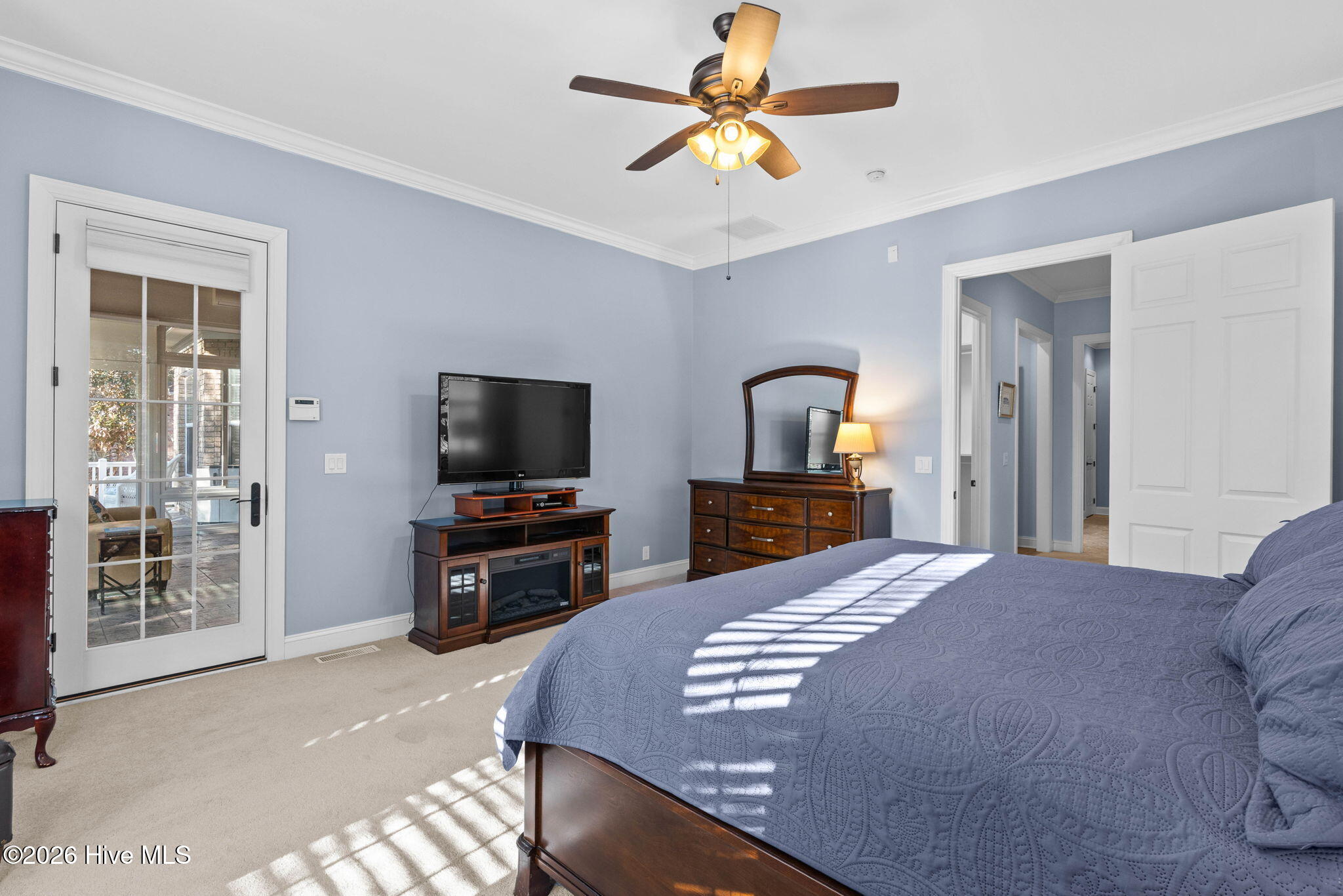 100553770 | Photo 24