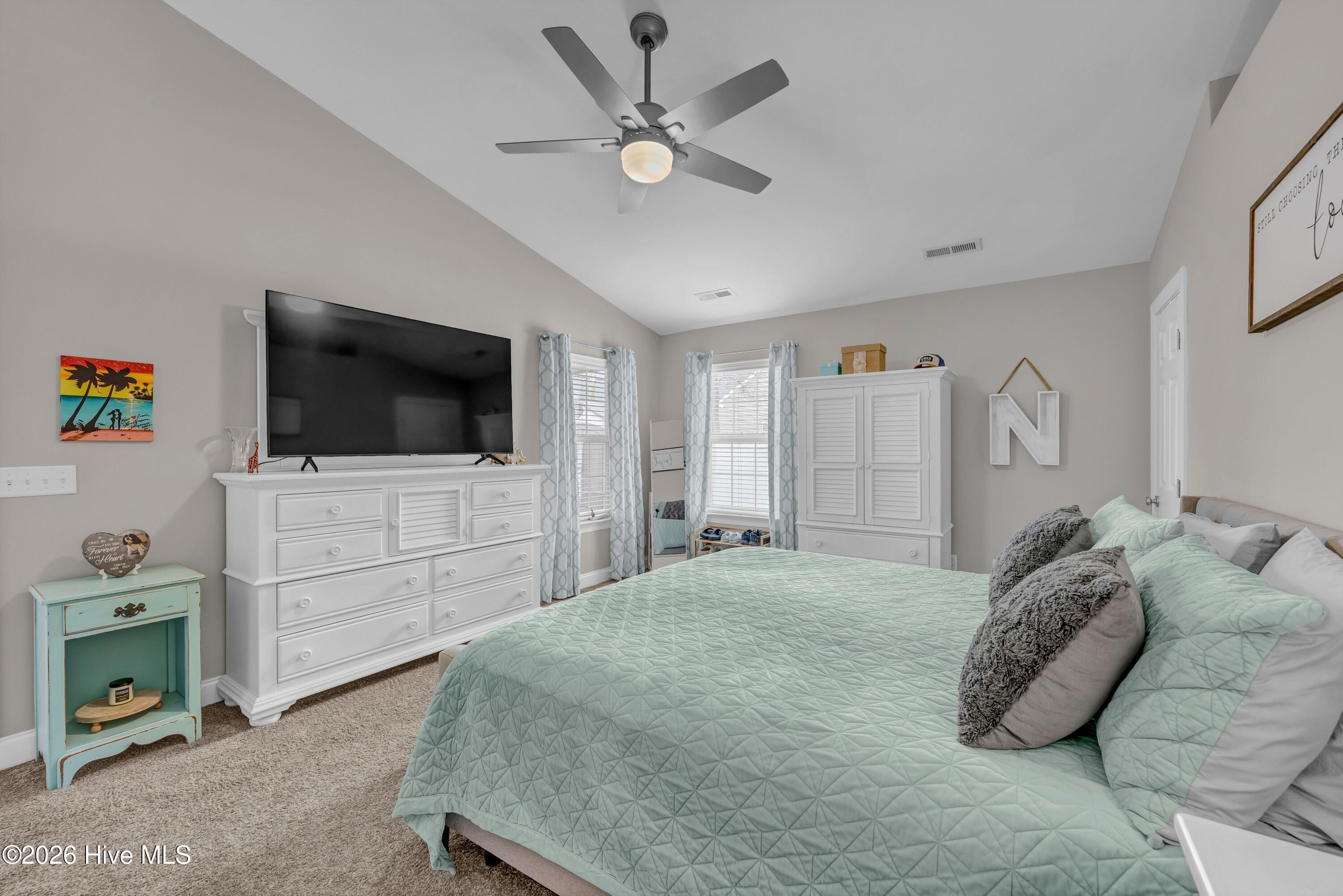 100557746 | Photo 14