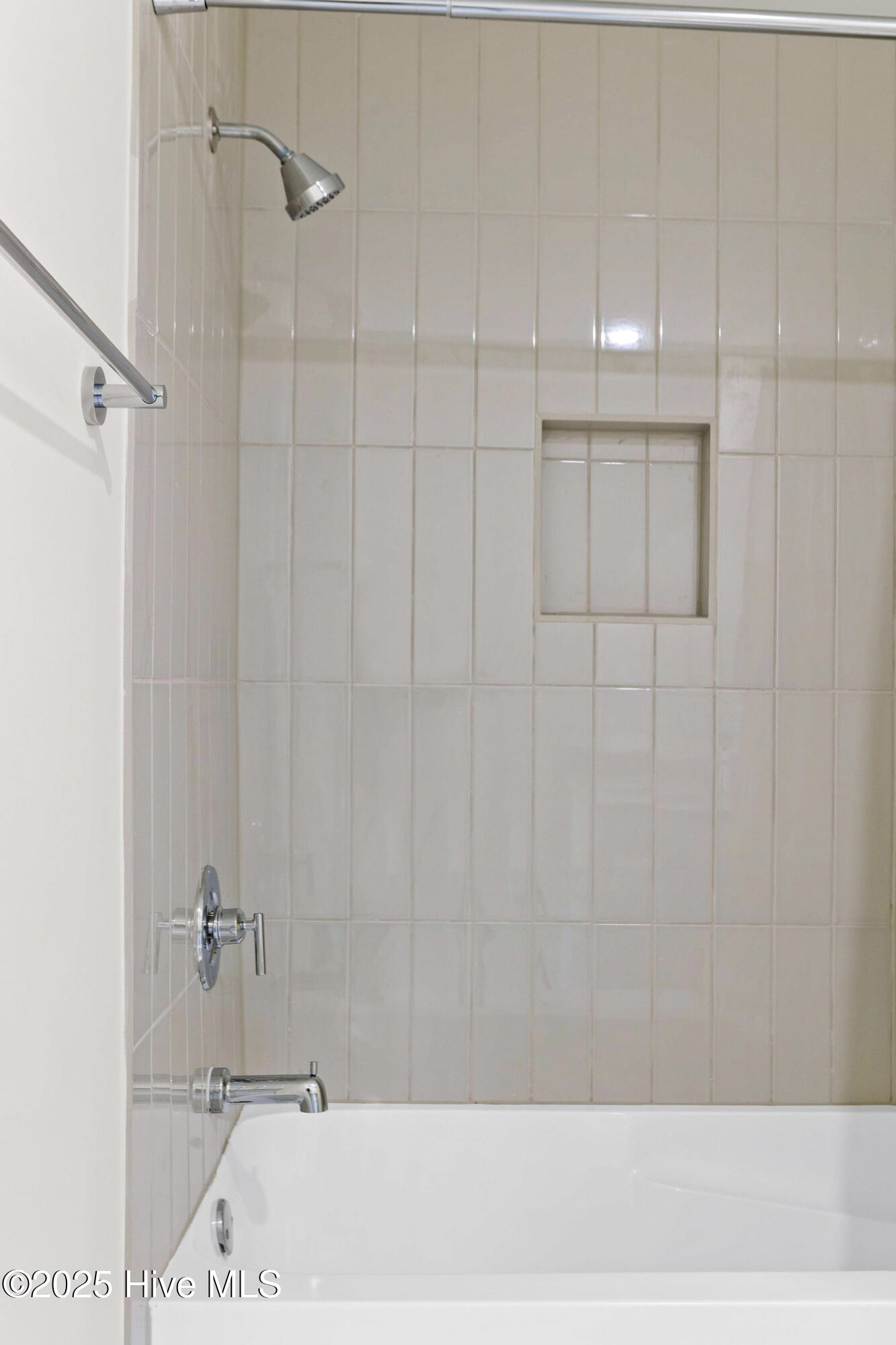 100523204 | Photo 31