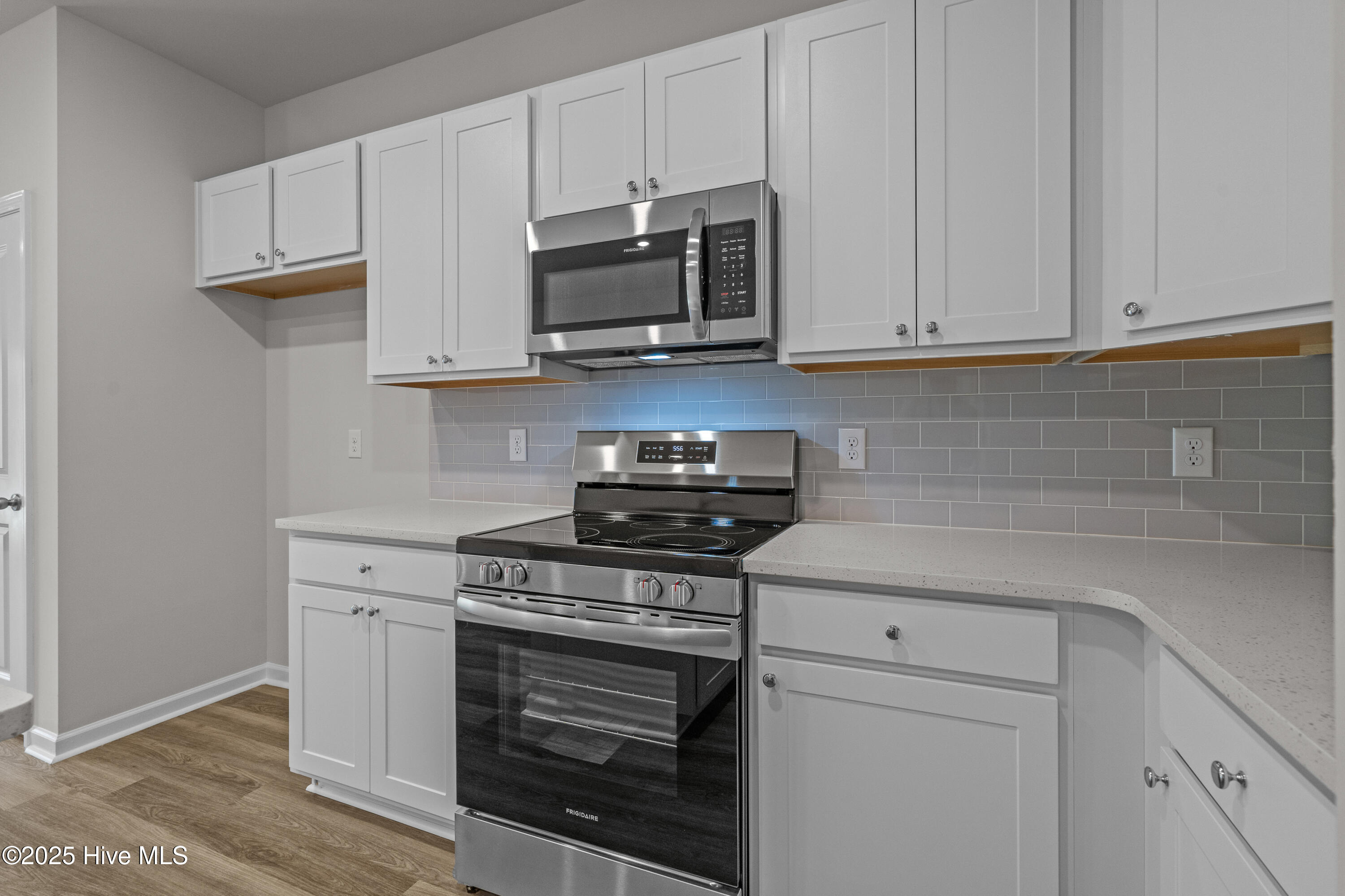 100534504 | Photo 15