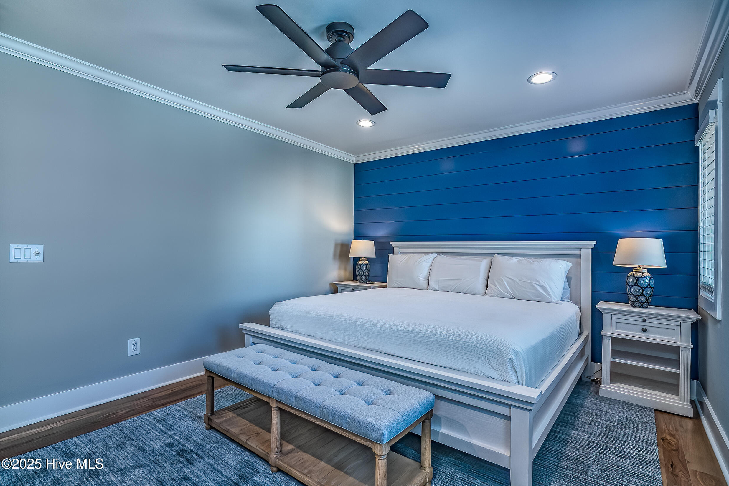 100543334 | Photo 18