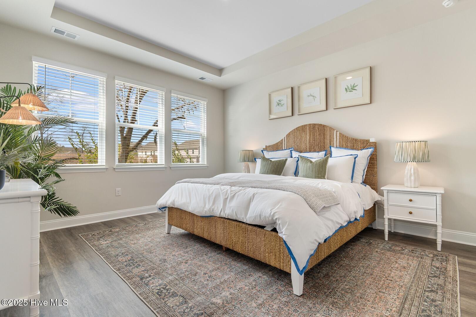 100565069 | Photo 18