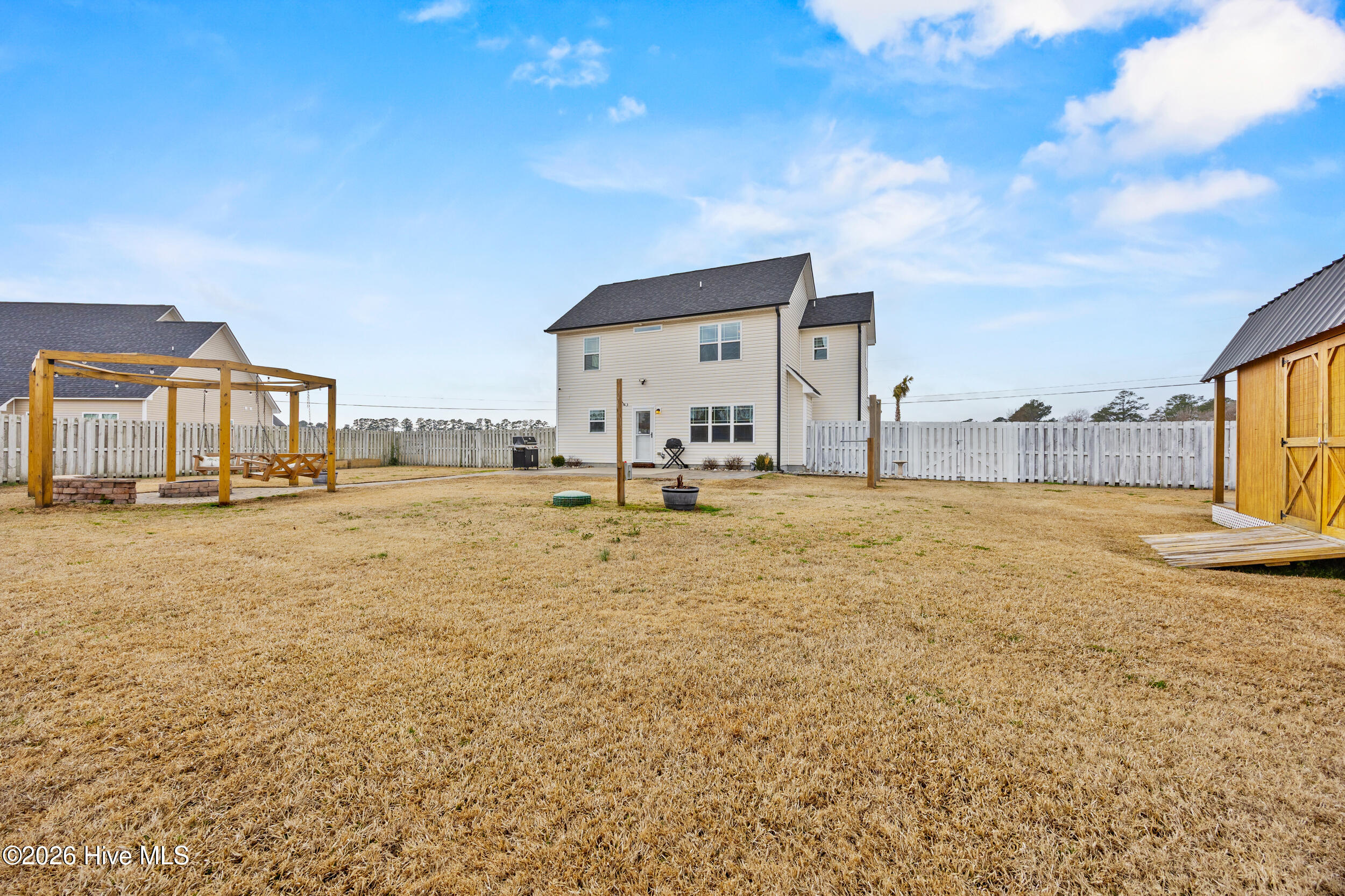 100556419 | Photo 36