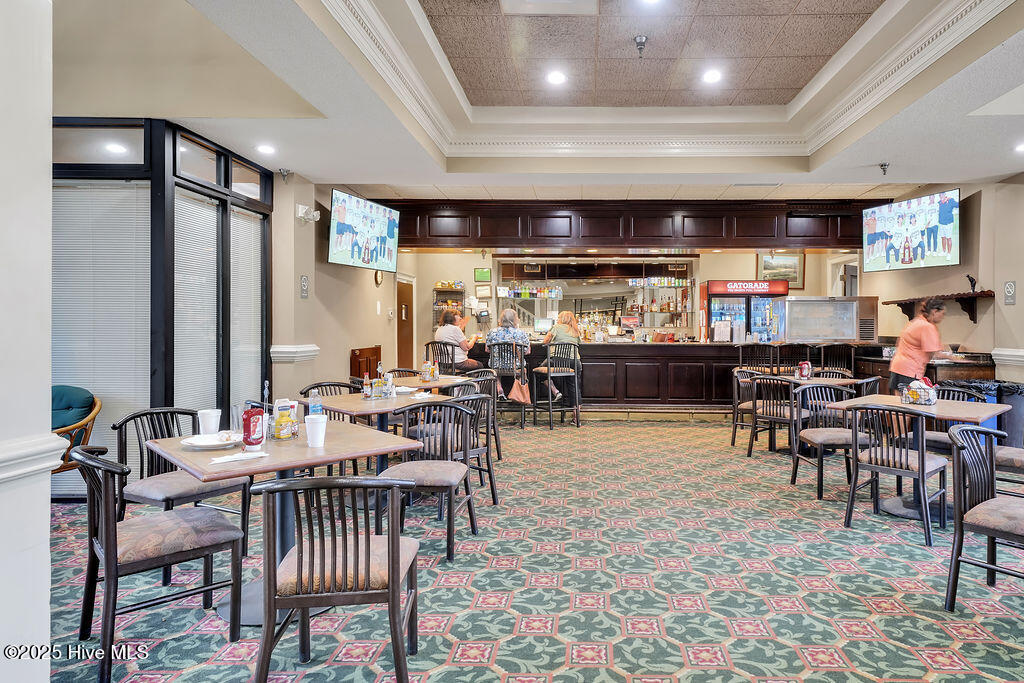 100535984 | Photo 141