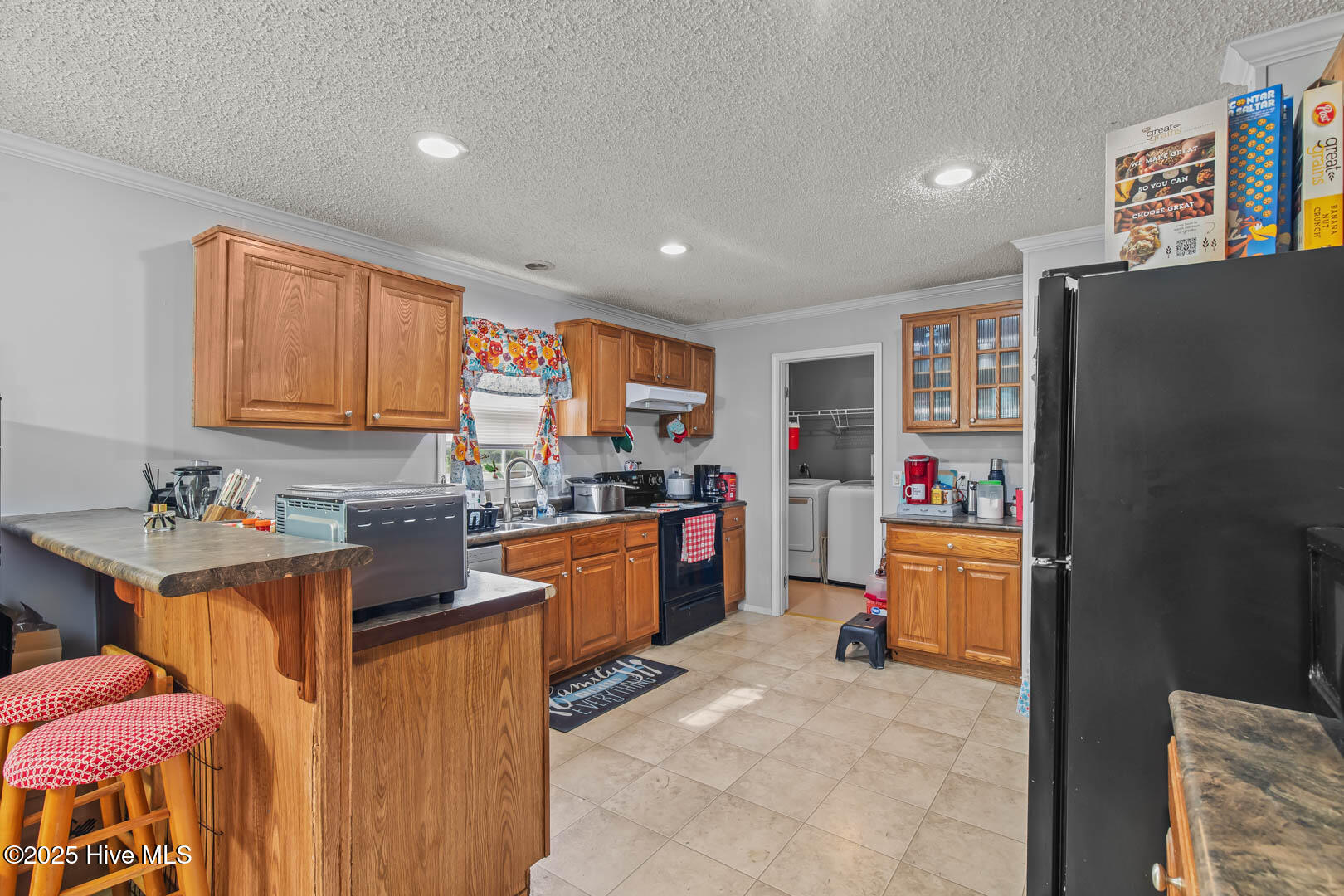 100528687 | Photo 13