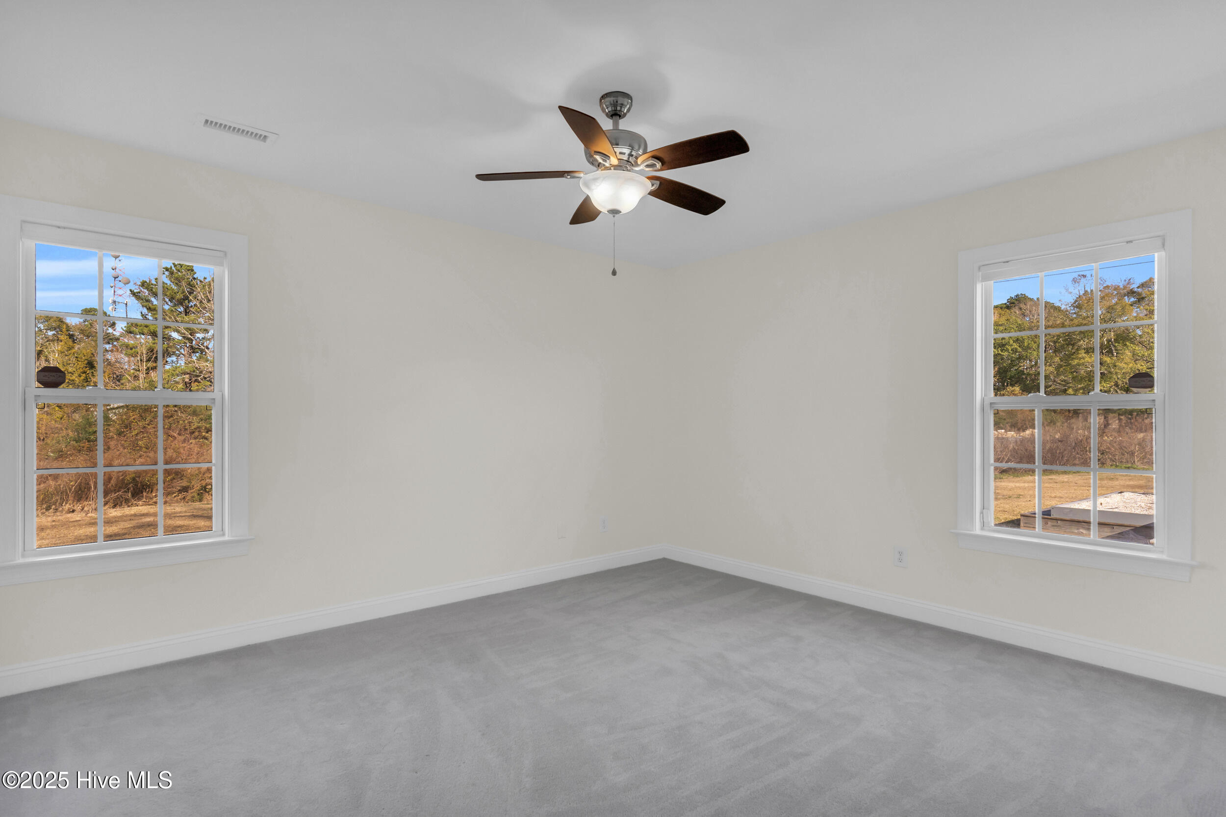 100546331 | Photo 15