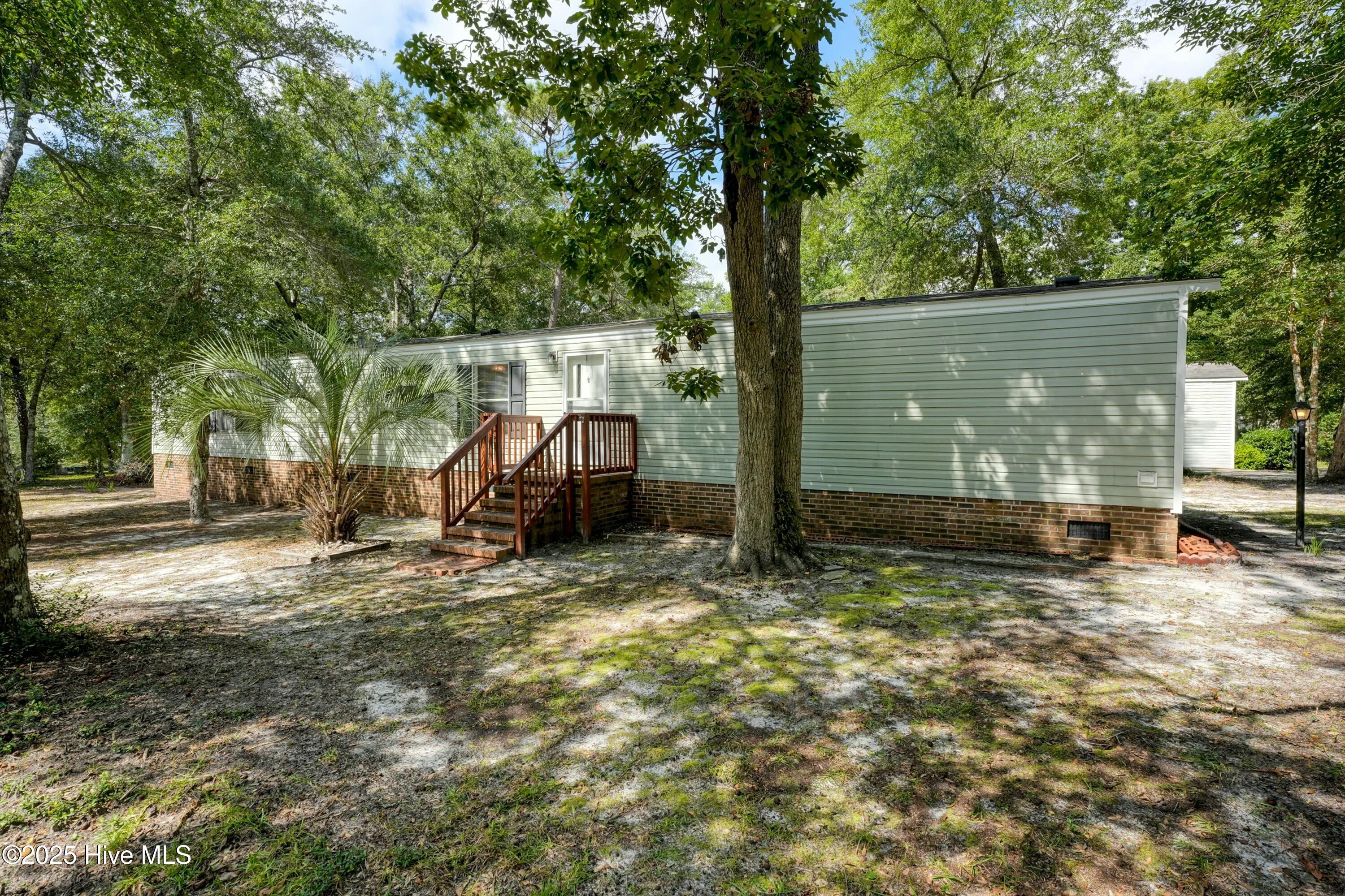 100548602 | Photo 15