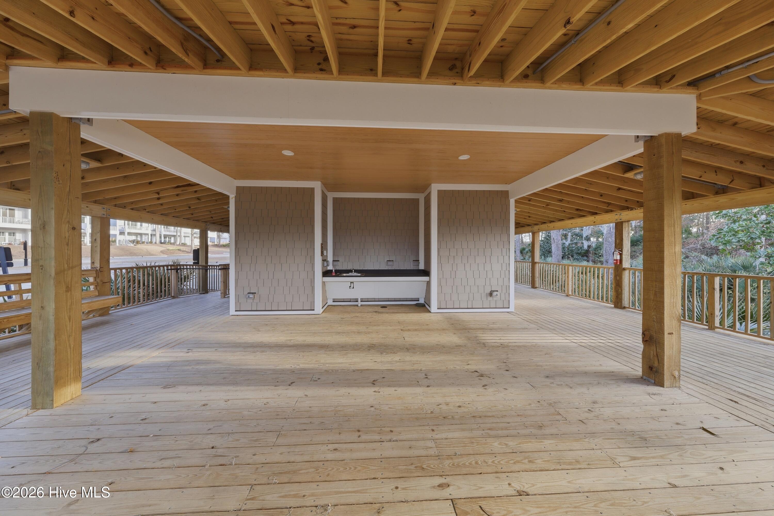 100558541 | Photo 78