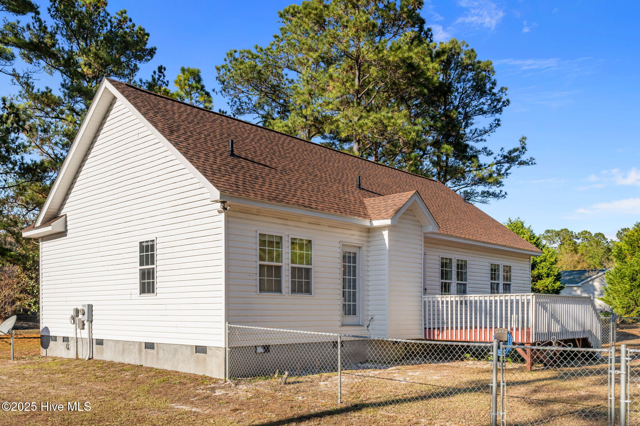 100542743 | Photo 39