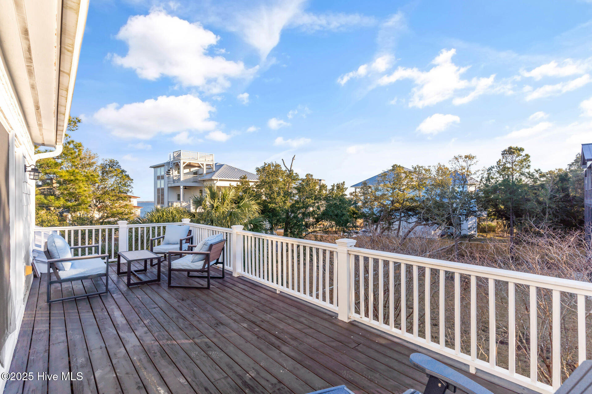 100521291 | Photo 57