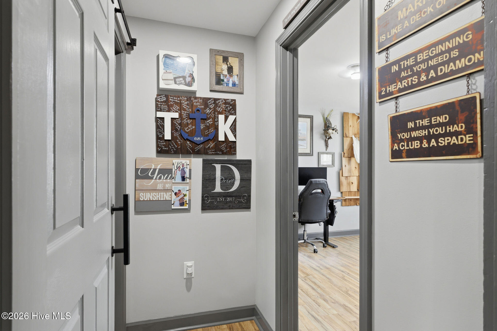 100570539 | Photo 23