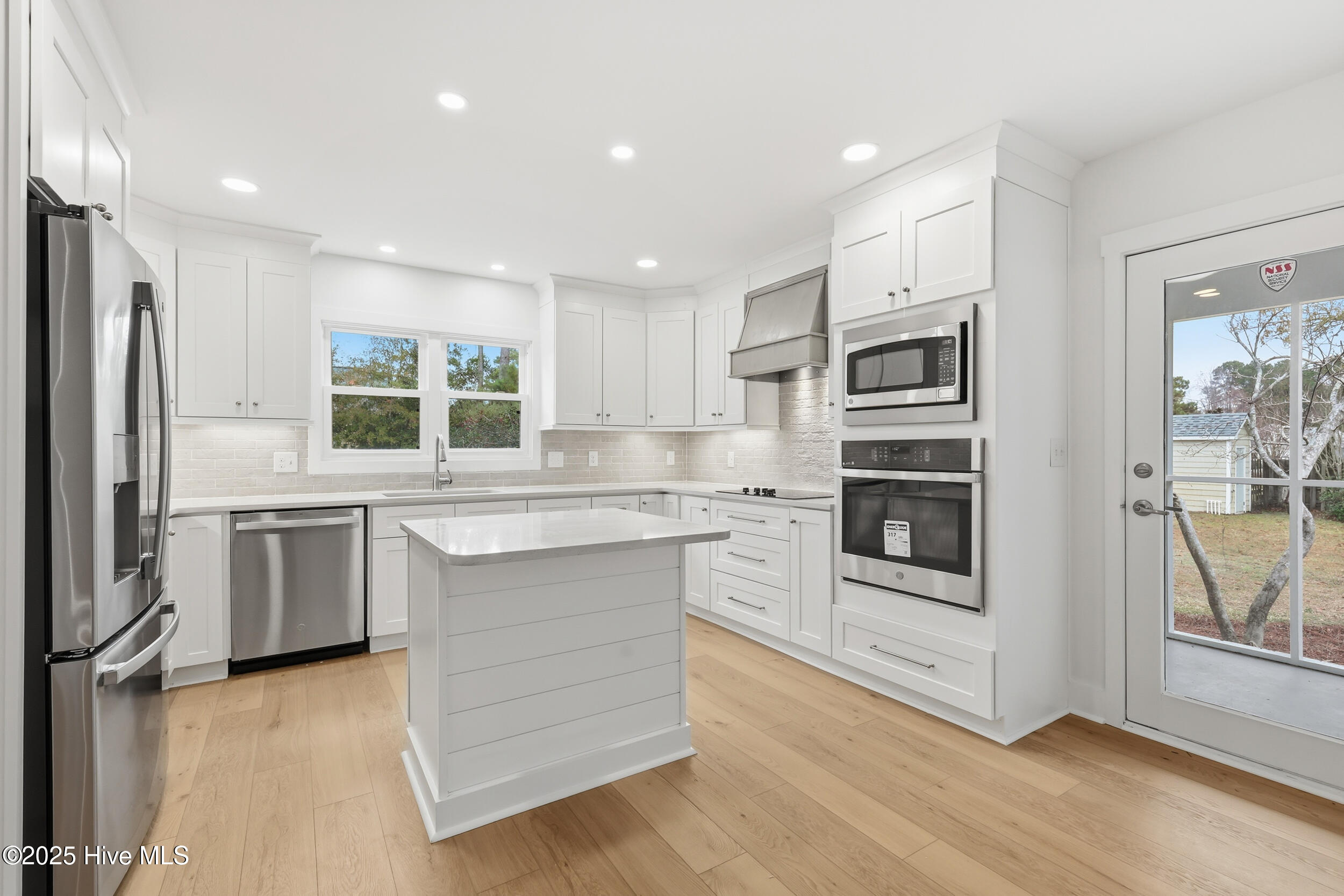 100544794 | Photo 19