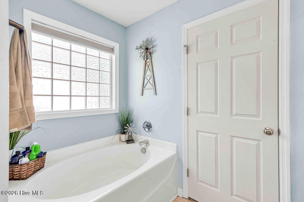 100567733 | Photo 26