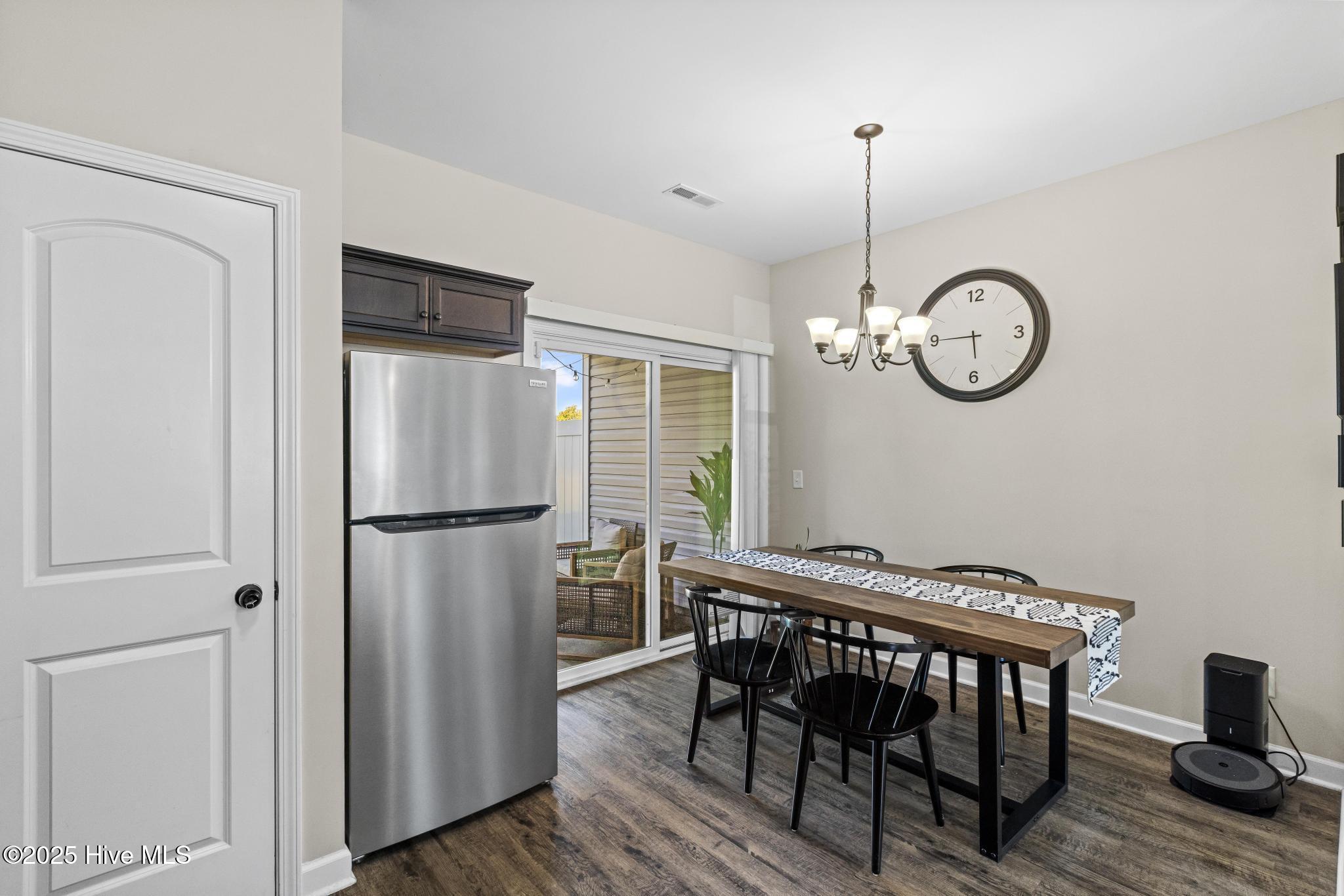 100529520 | Photo 10