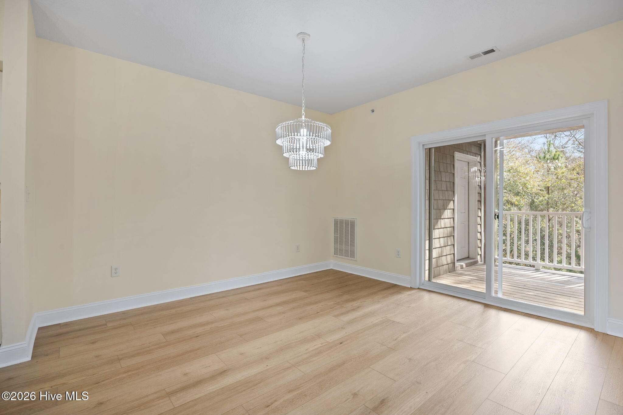 200 Lighthouse Lane UNIT B3, Cedar Point, NC, 28584