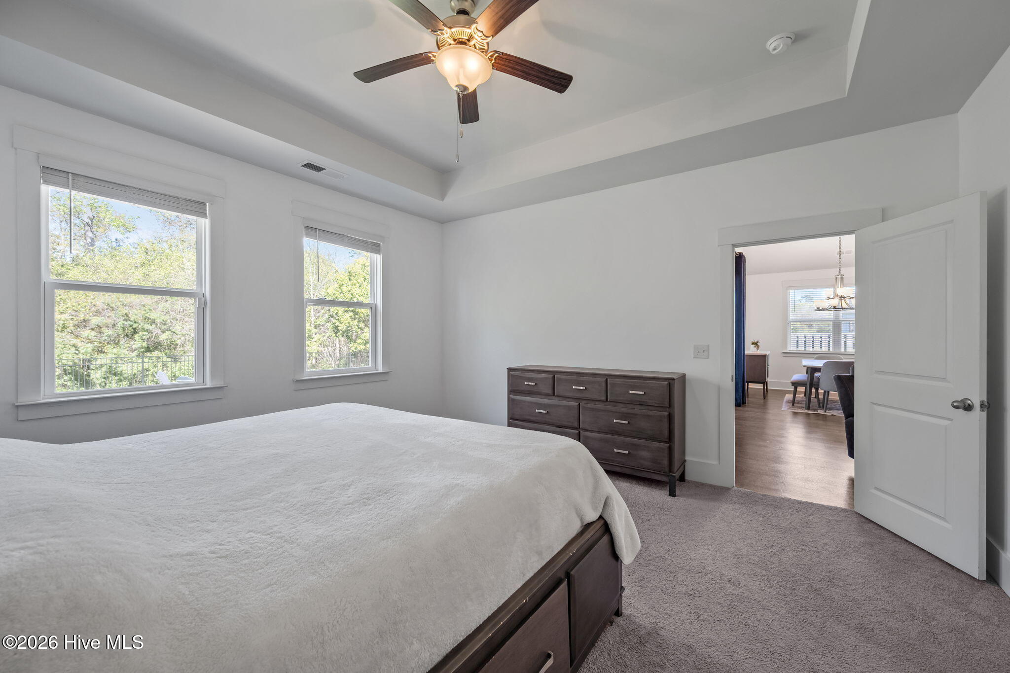 100566590 | Photo 42