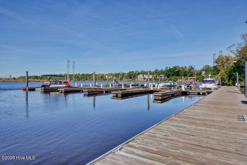 100568865 | Photo 85