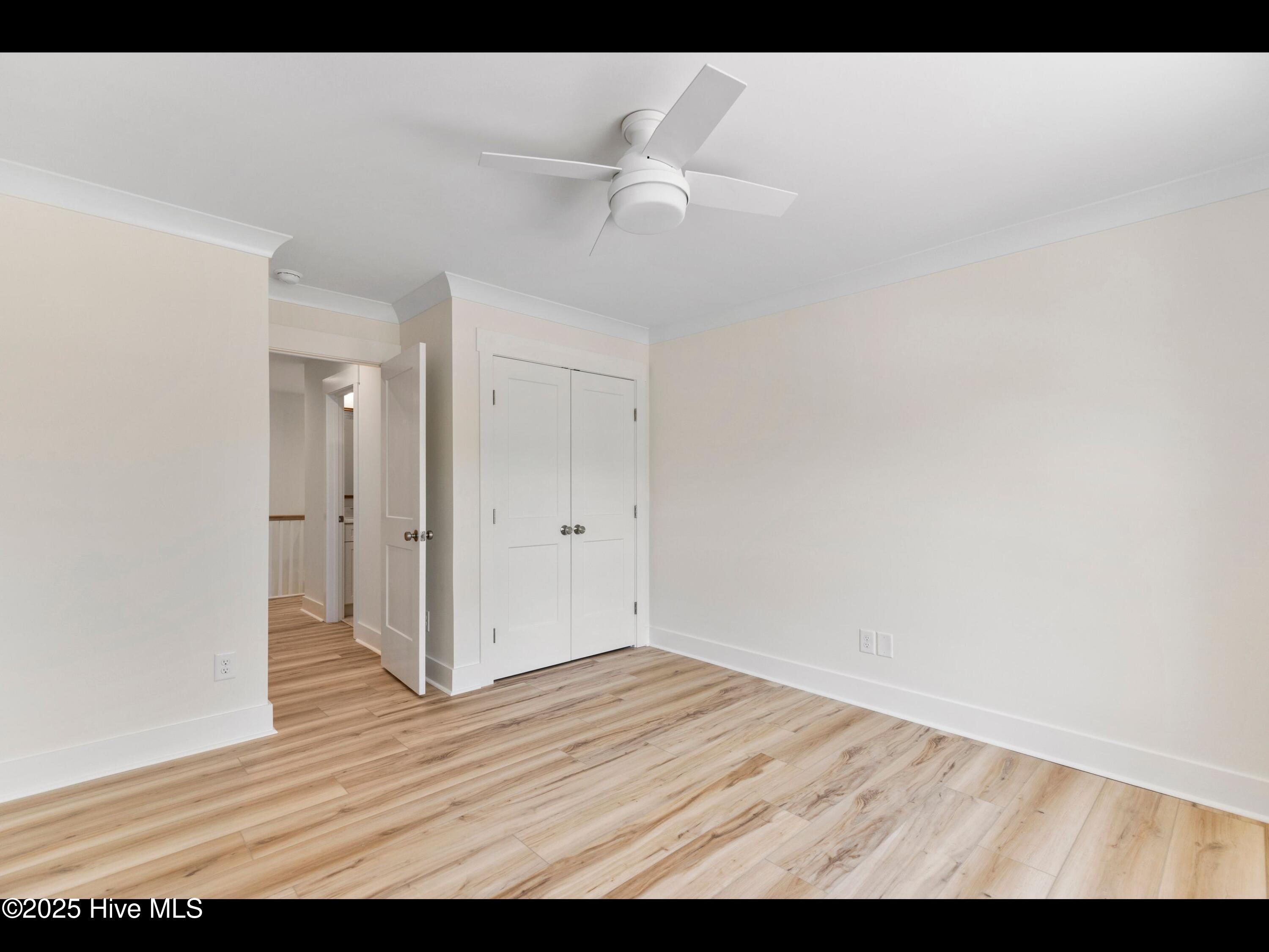 100490321 | Photo 39