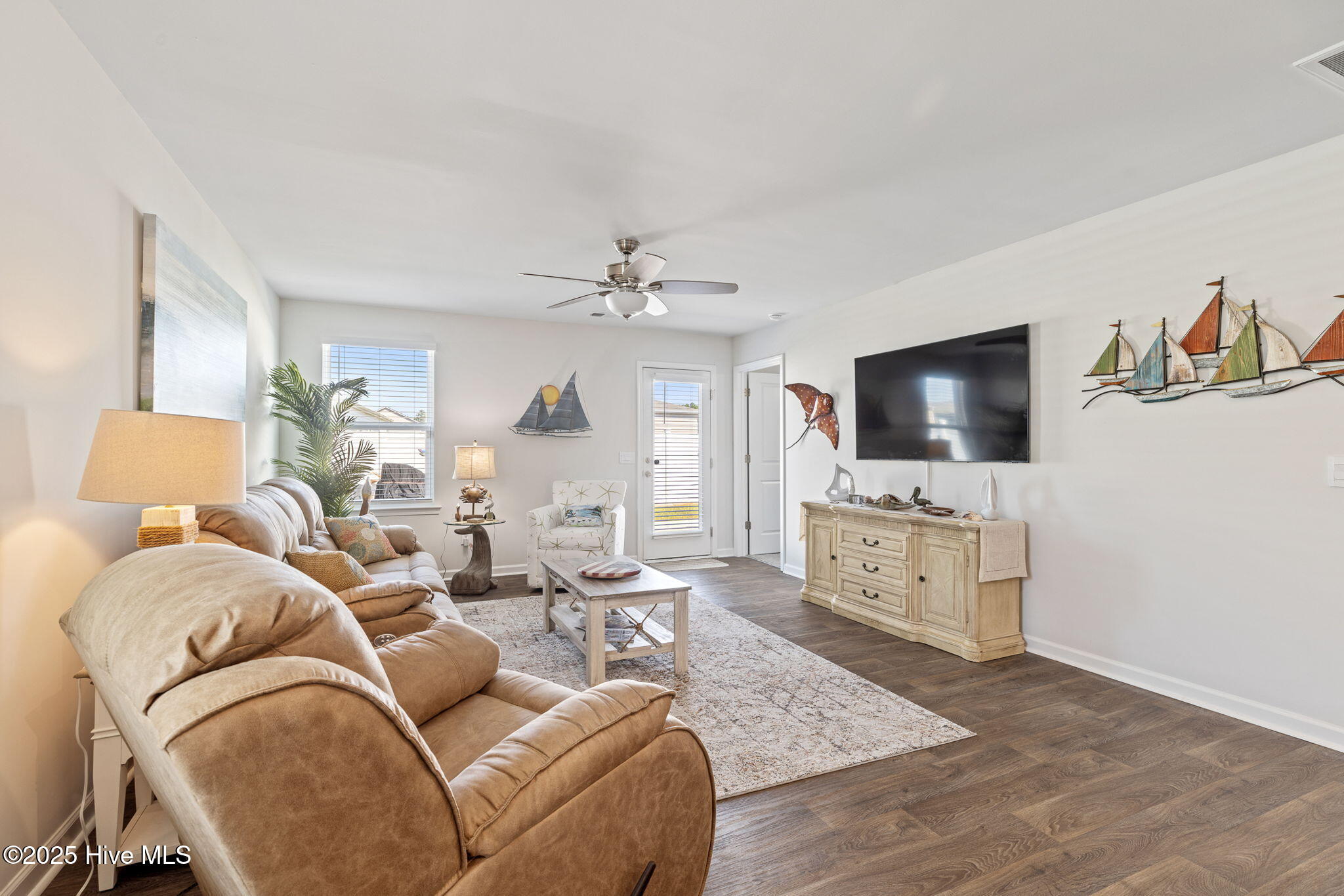 100531495 | Photo 14