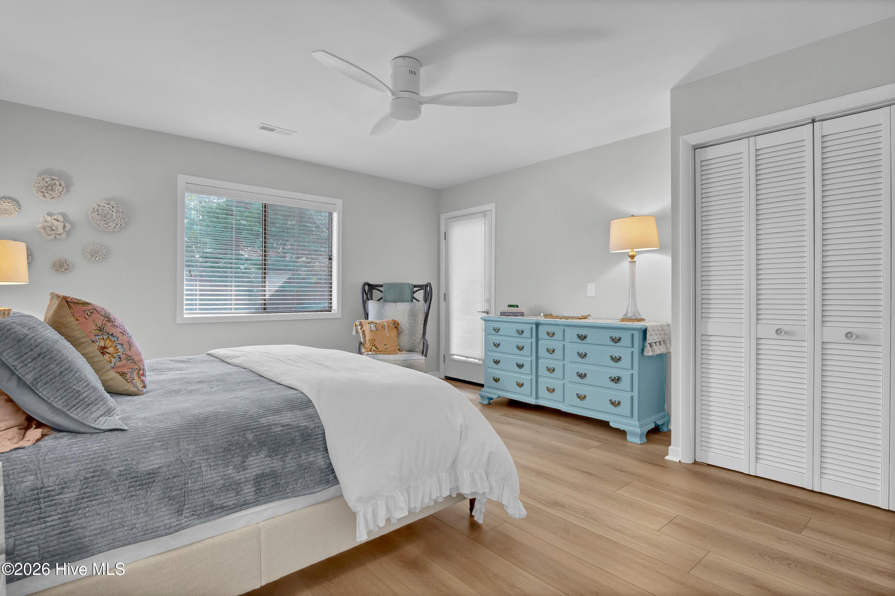 100562234 | Photo 15