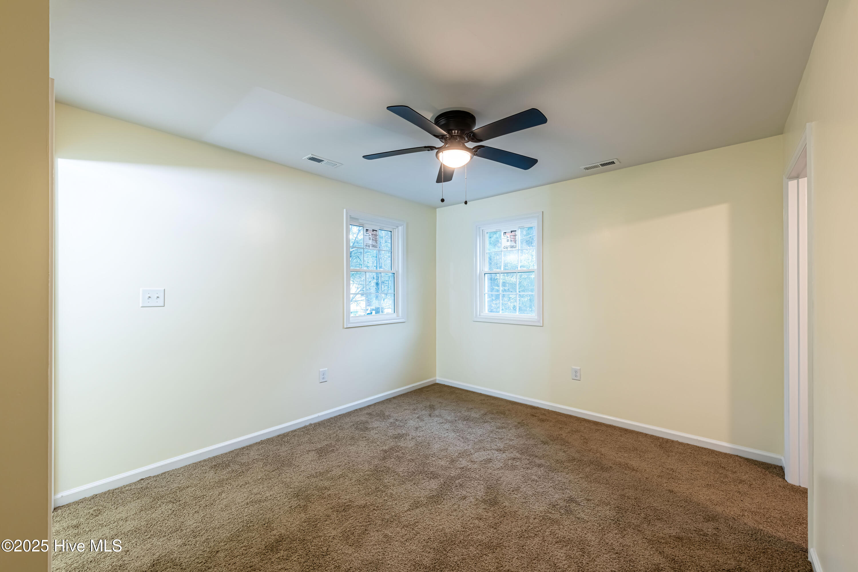 100538278 | Photo 32