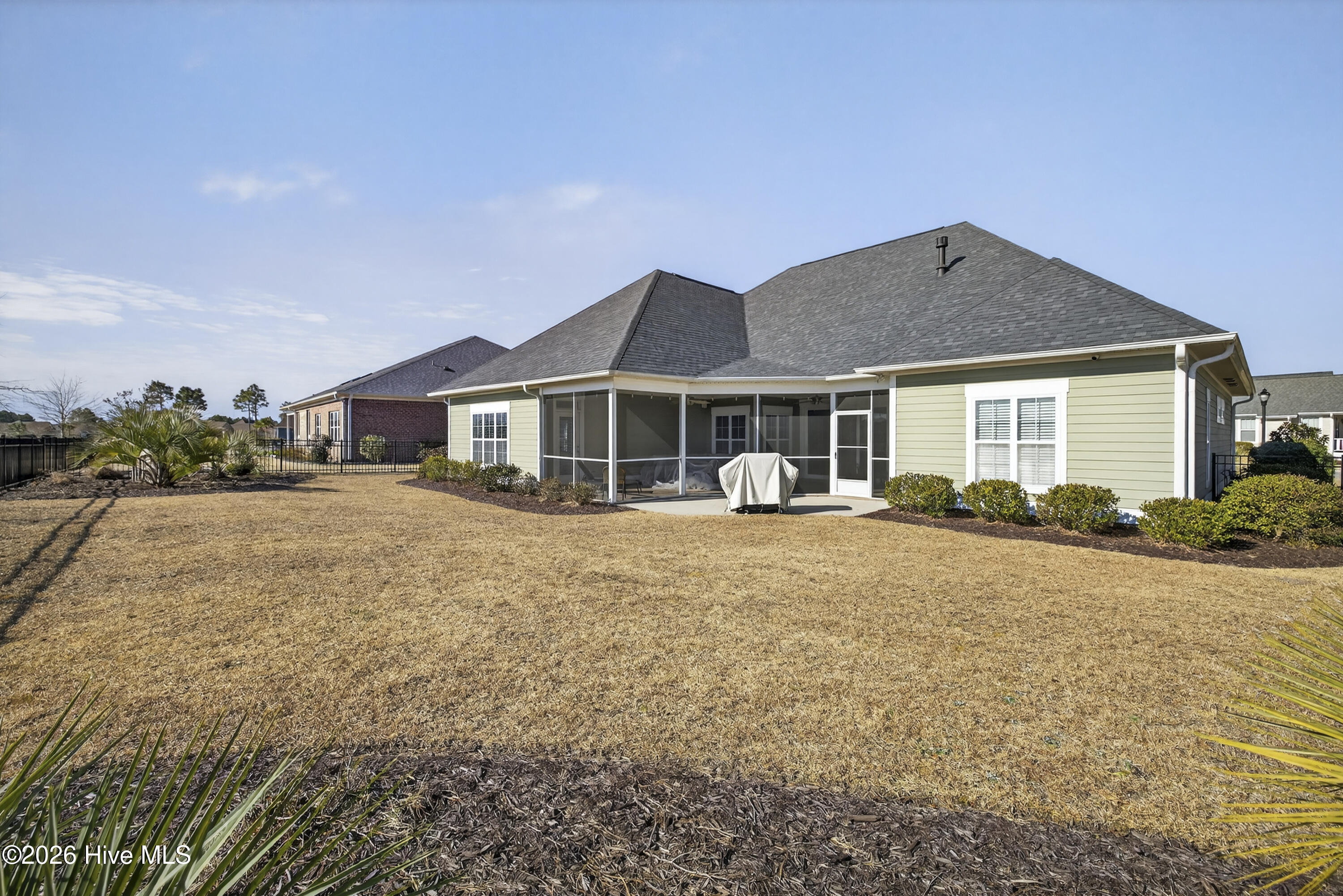 100553902 | Photo 34