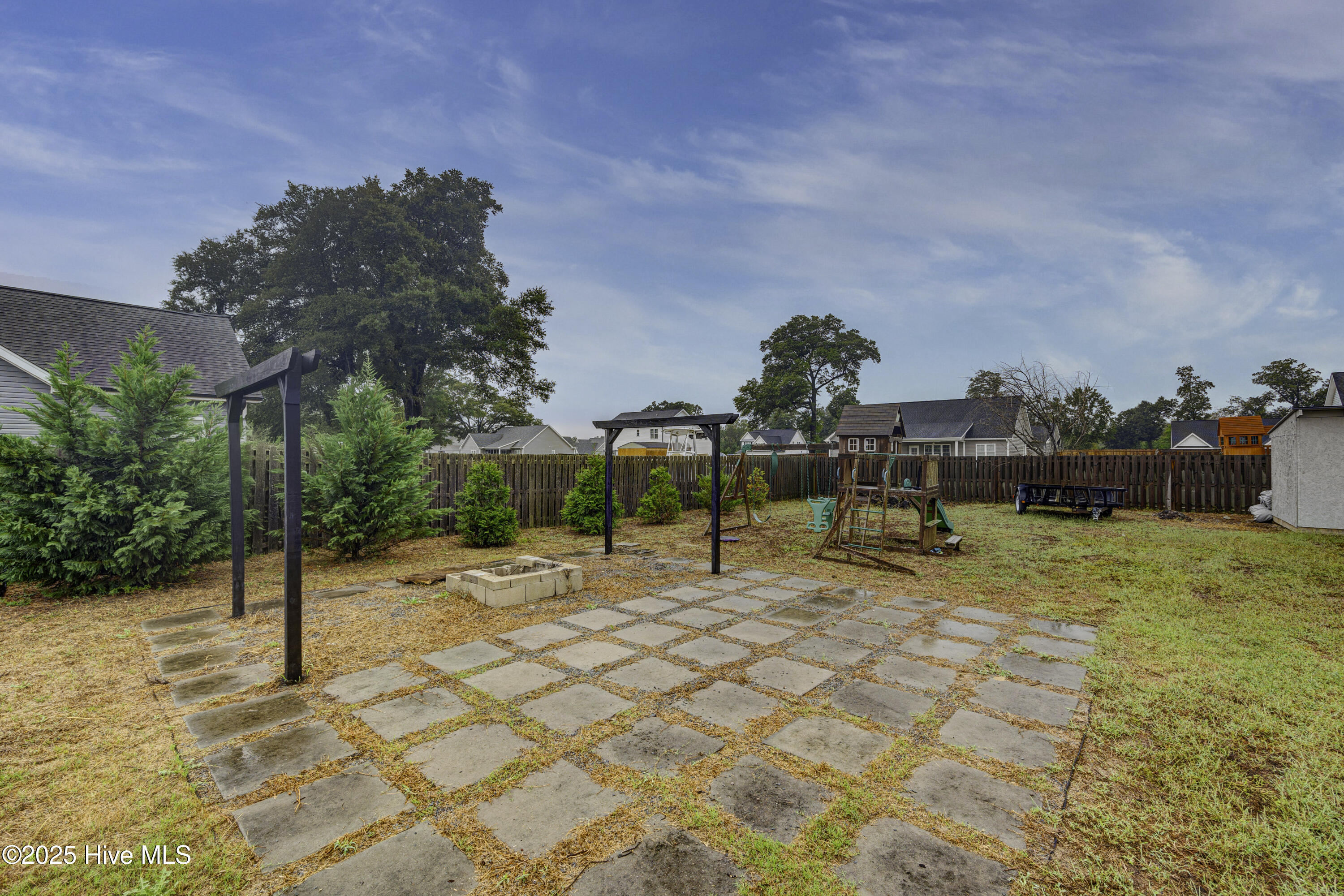 100534229 | Photo 49