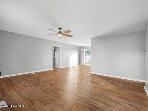 100559147 | Photo 10