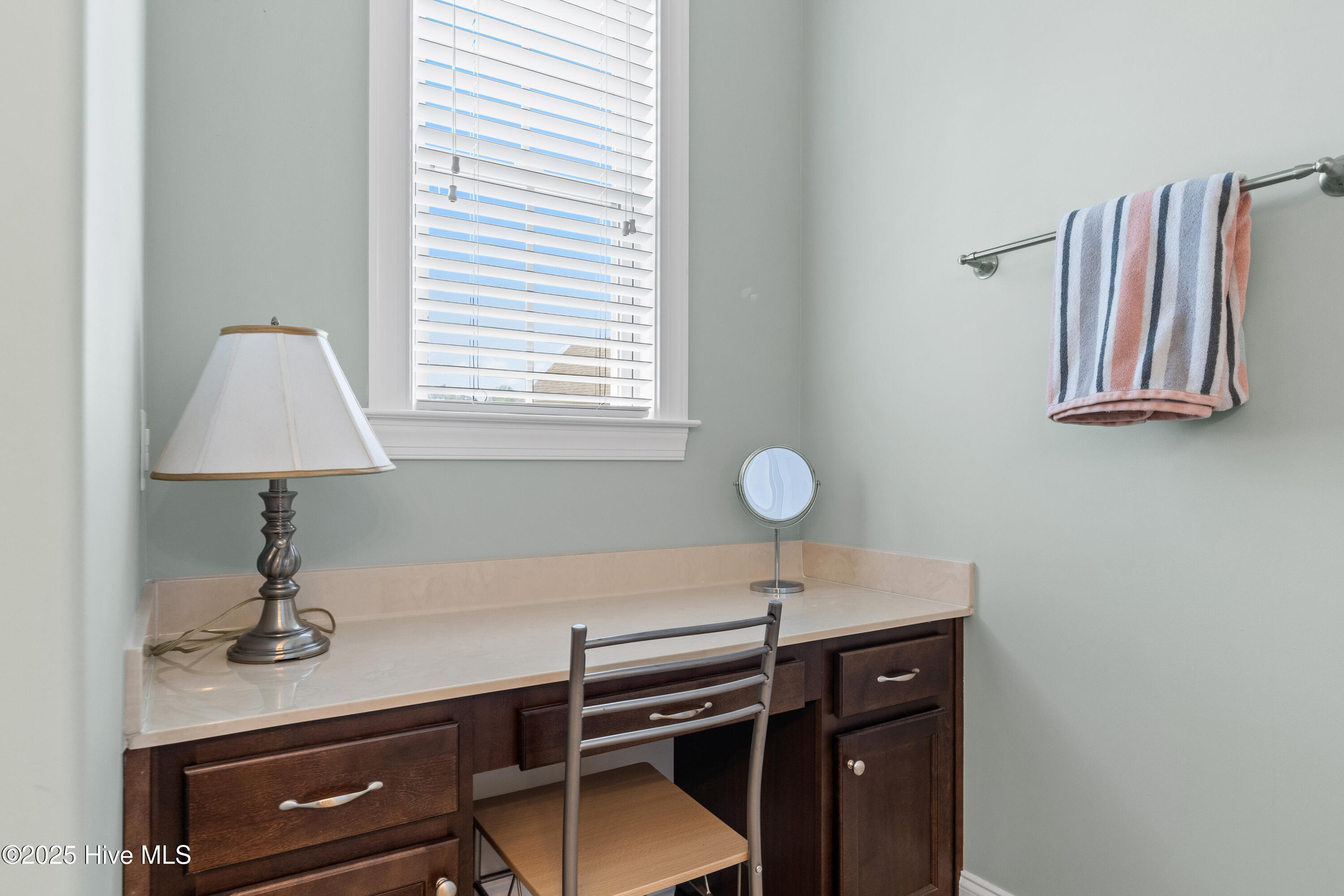 100504300 | Photo 28