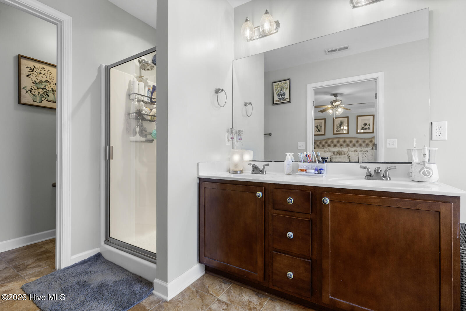 100555992 | Photo 23