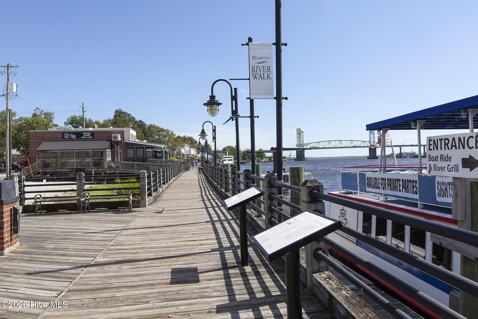 100555929 | Photo 40