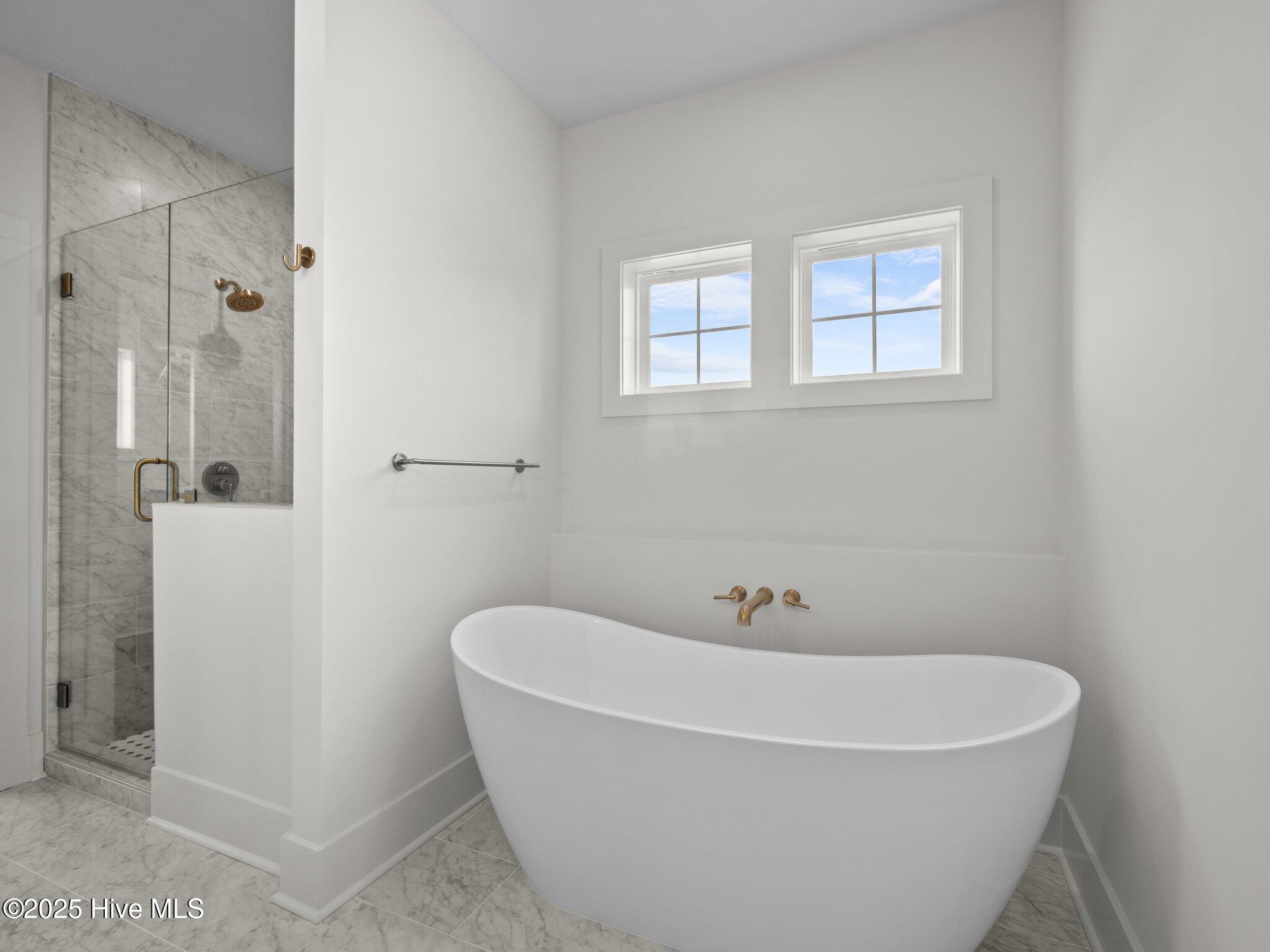 609 Cannonsgate Drive, Newport, NC, 28570